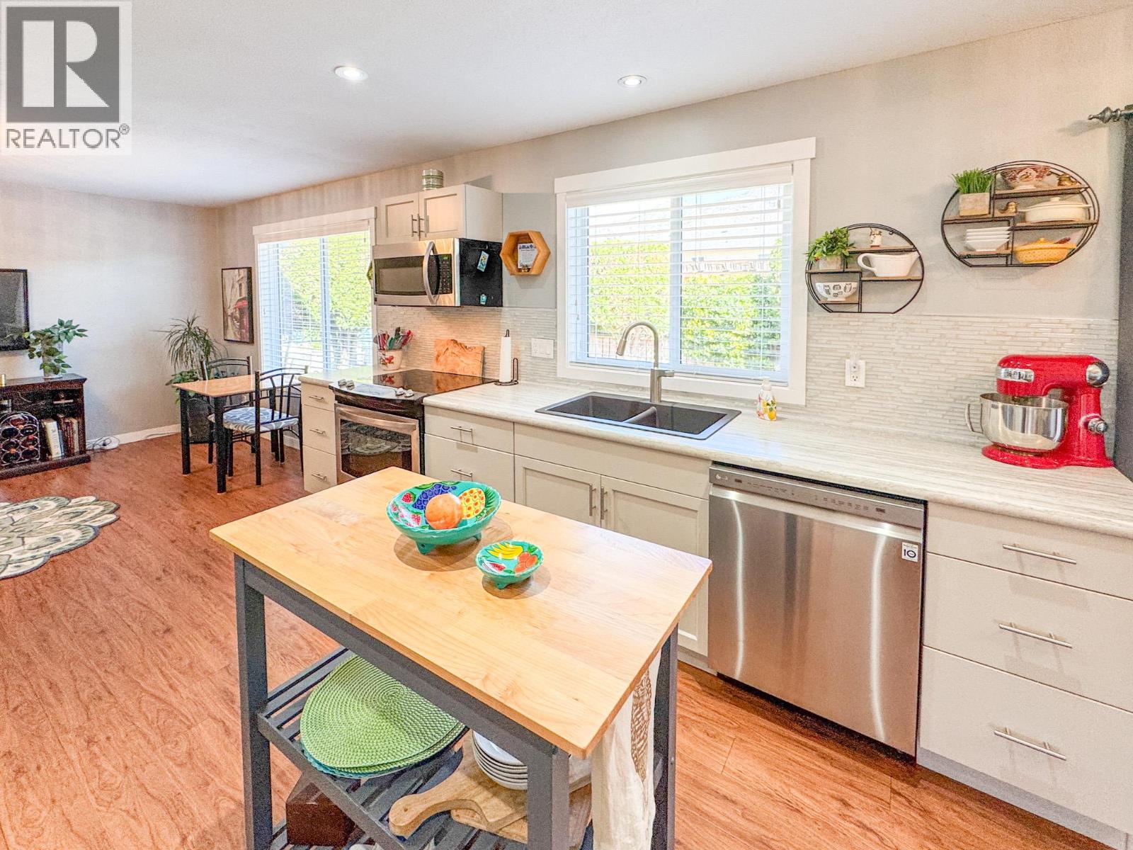 9 Santa Rosa Place, Osoyoos, British Columbia  V0H 1V2 - Photo 2 - 10381270