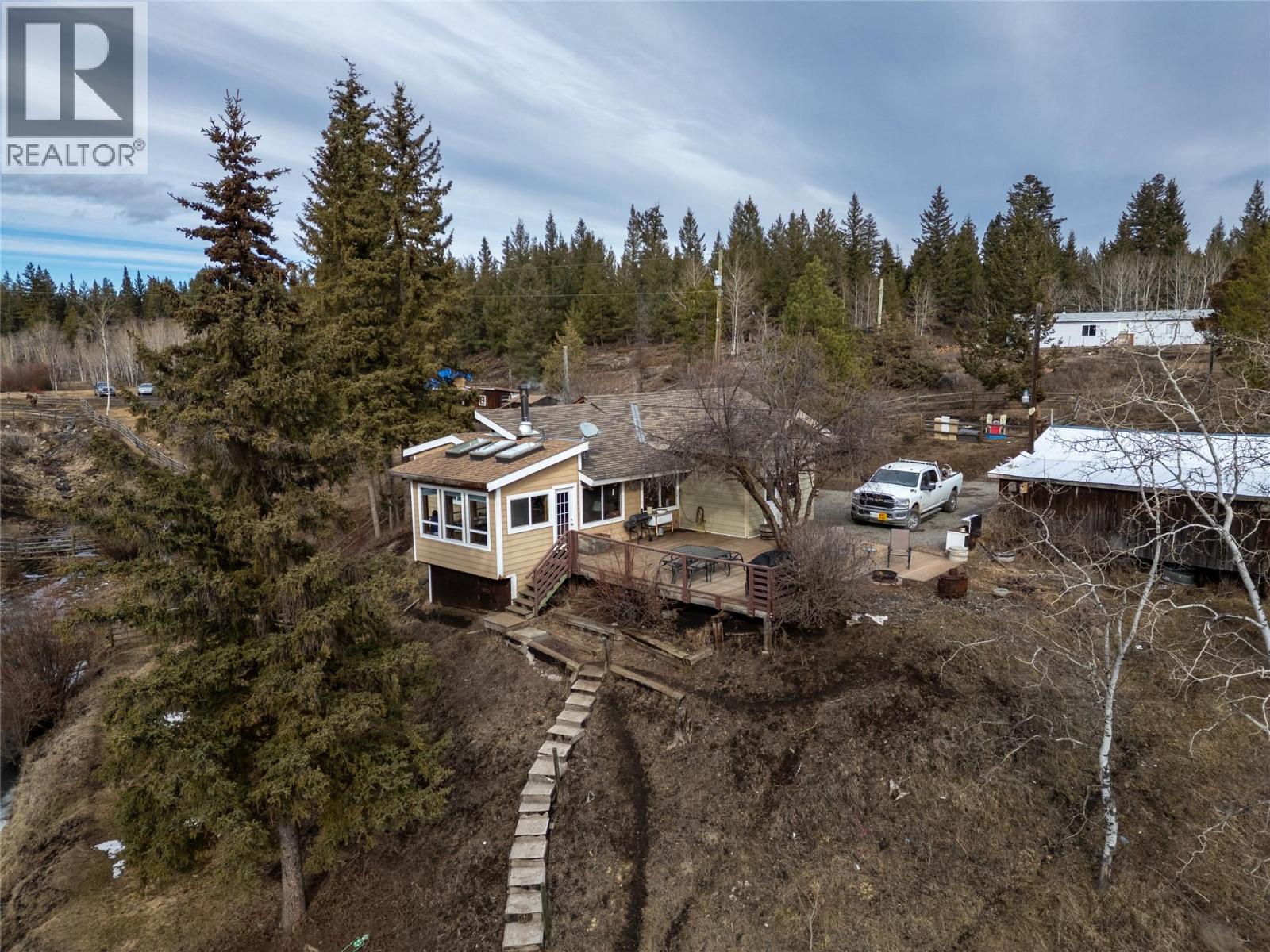 1556 Chasm Road, Clinton, British Columbia  V0K 1K0 - Photo 1 - 10381023