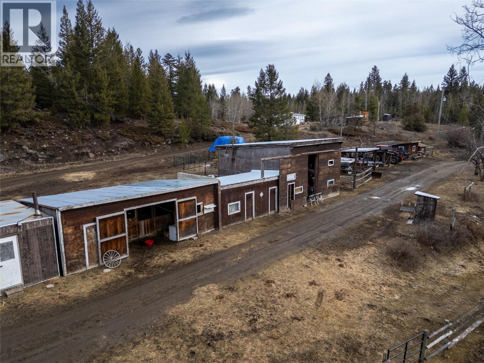 1556 Chasm Road, Clinton, British Columbia  V0K 1K0 - Photo 35 - 10381023