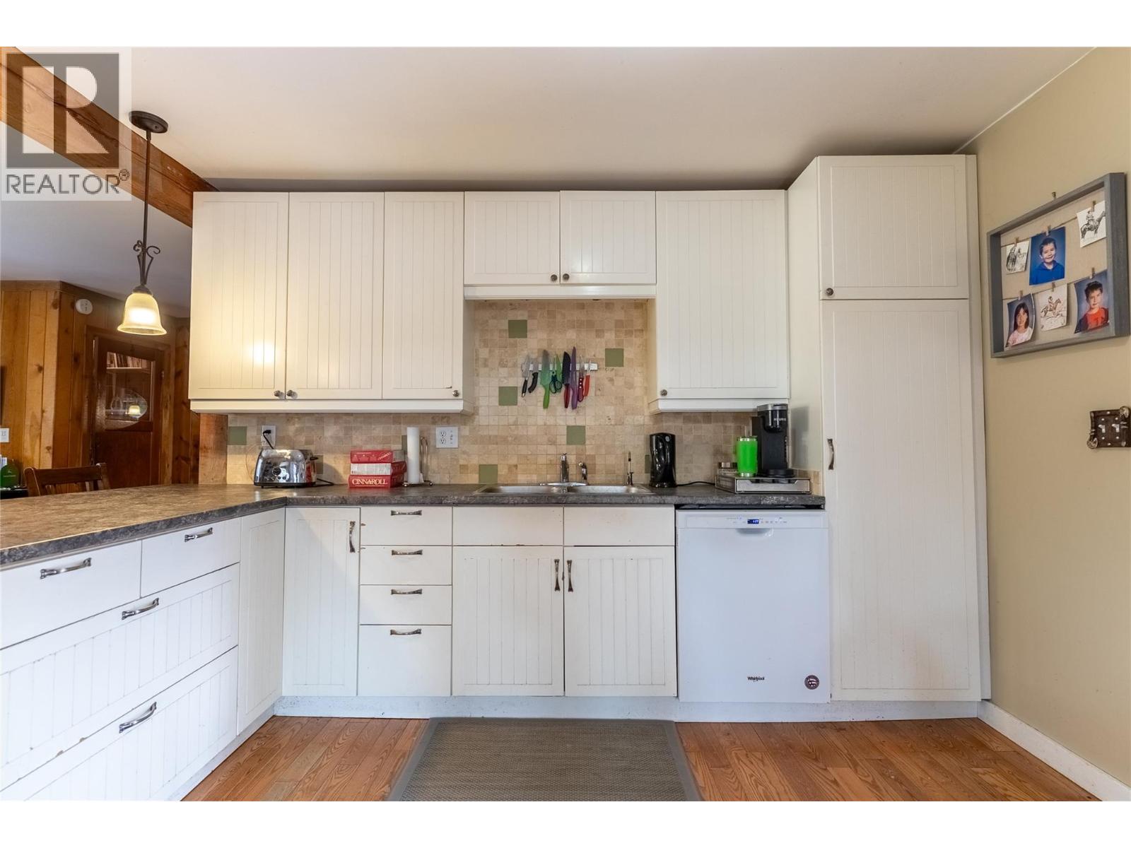 1556 Chasm Road, Clinton, British Columbia  V0K 1K0 - Photo 5 - 10381023