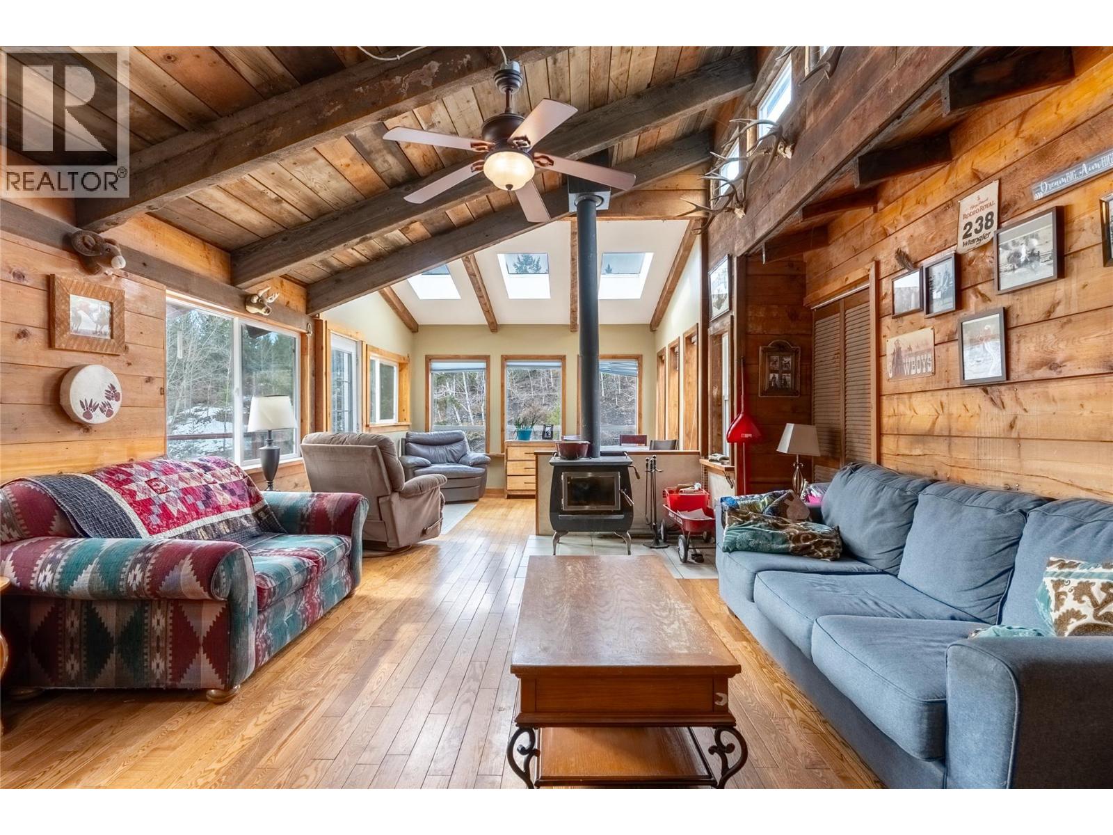 1556 Chasm Road, Clinton, British Columbia  V0K 1K0 - Photo 9 - 10381023