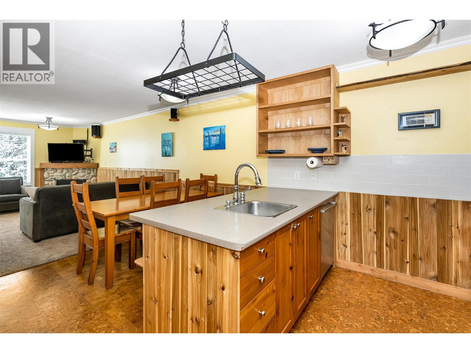 9810 Silver Star Road Unit# 306, Silver Star, British Columbia  V1B 3X5 - Photo 18 - 10380854