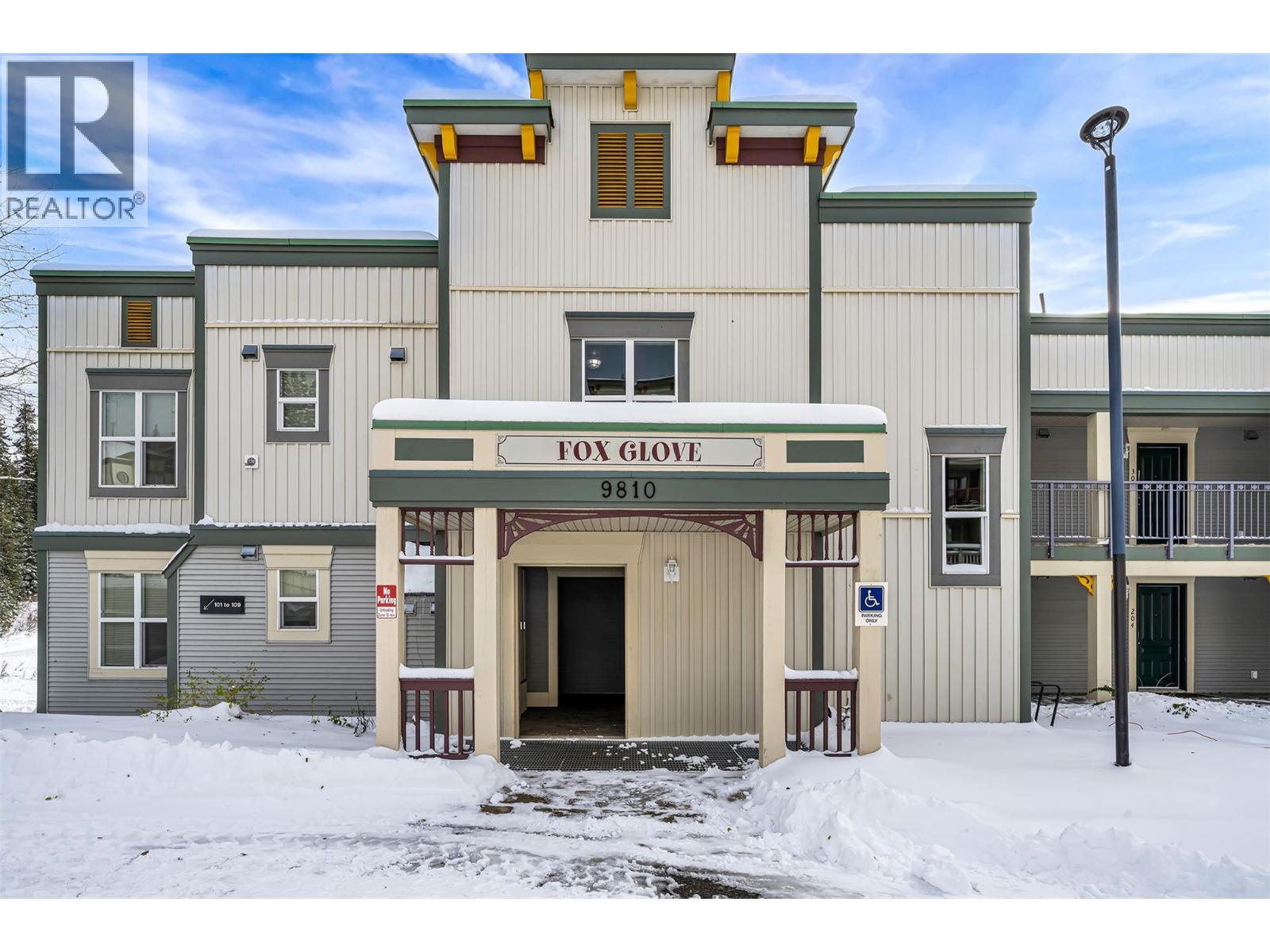 9810 Silver Star Road Unit# 306, Silver Star, British Columbia  V1B 3X5 - Photo 3 - 10380854