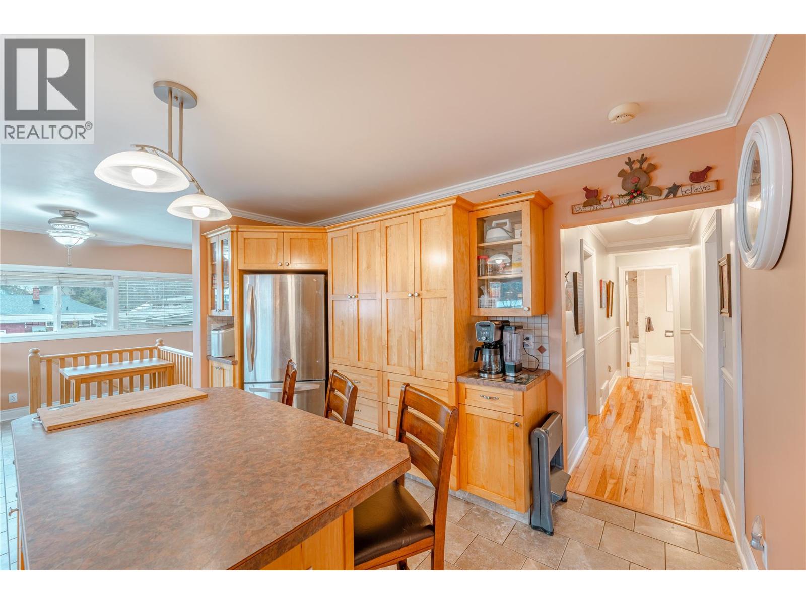 819 Victoria Road W, Revelstoke, British Columbia  V0E 2S0 - Photo 18 - 10380451