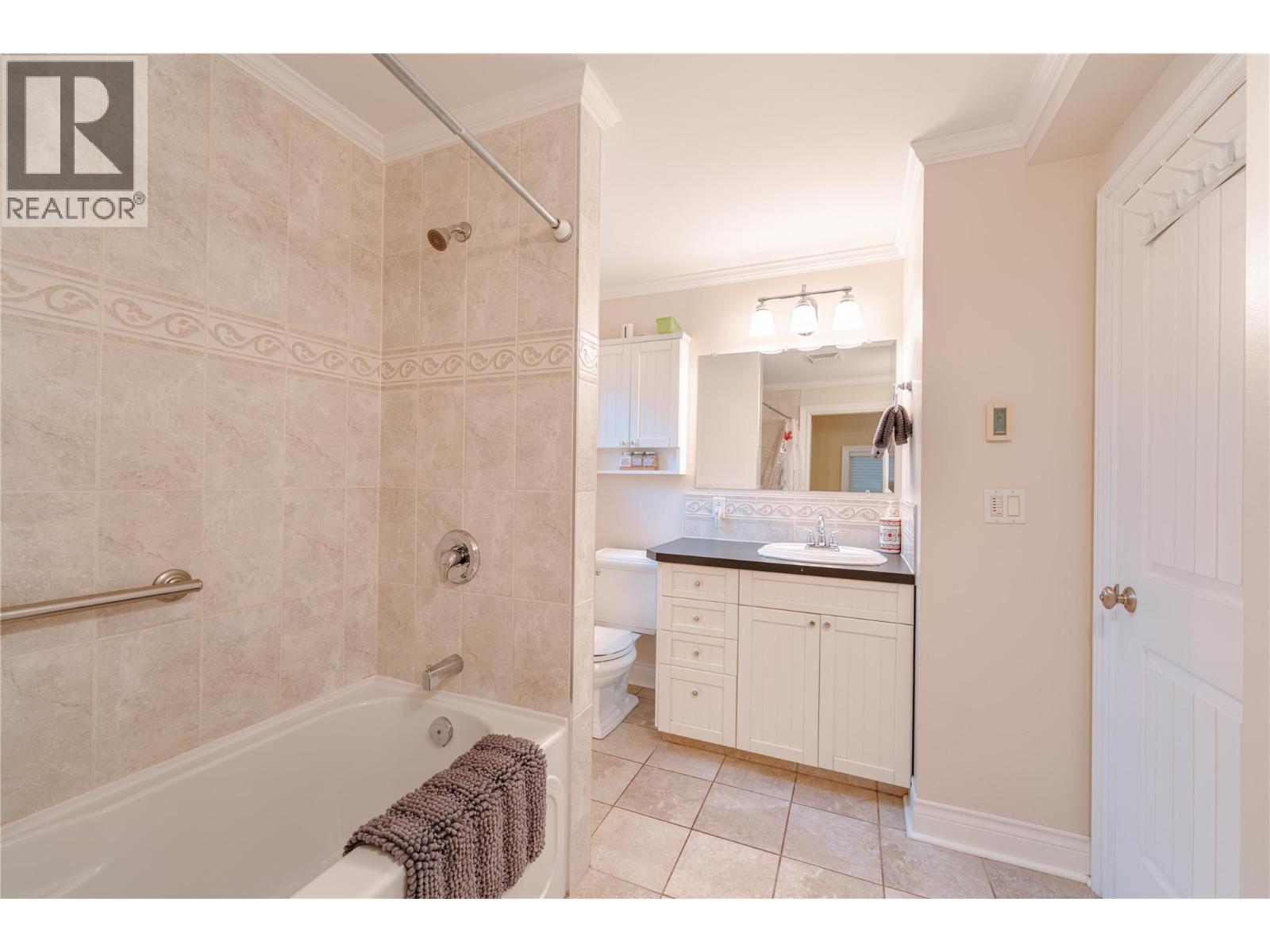 819 Victoria Road W, Revelstoke, British Columbia  V0E 2S0 - Photo 19 - 10380451