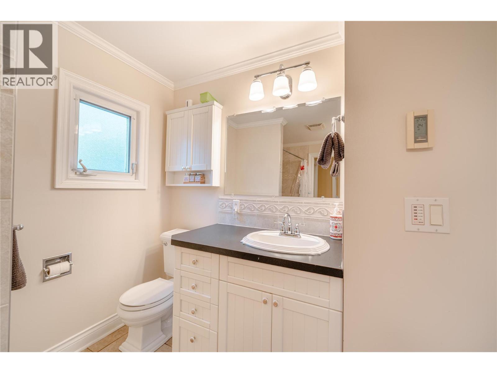 819 Victoria Road W, Revelstoke, British Columbia  V0E 2S0 - Photo 20 - 10380451