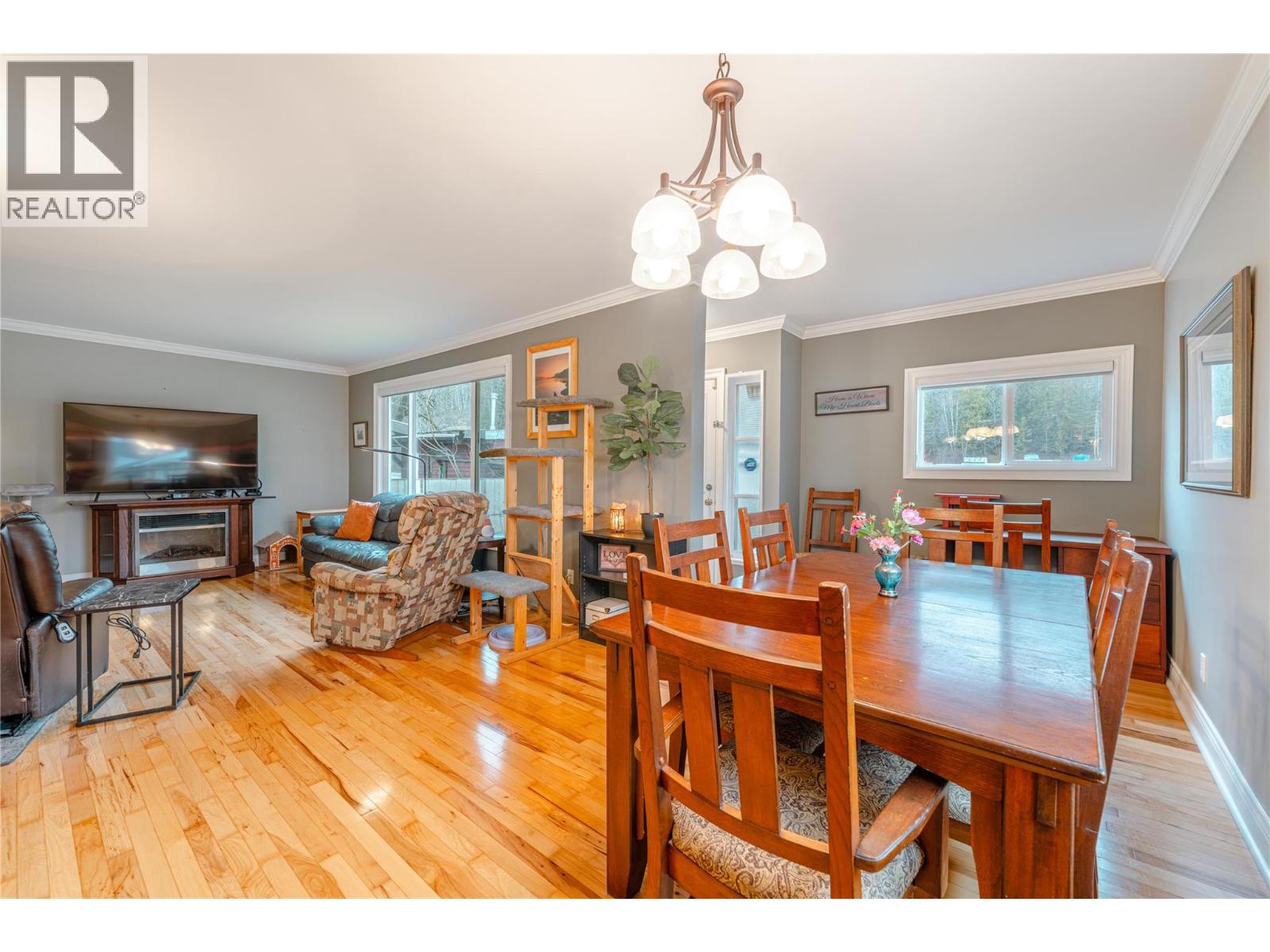 819 Victoria Road W, Revelstoke, British Columbia  V0E 2S0 - Photo 24 - 10380451