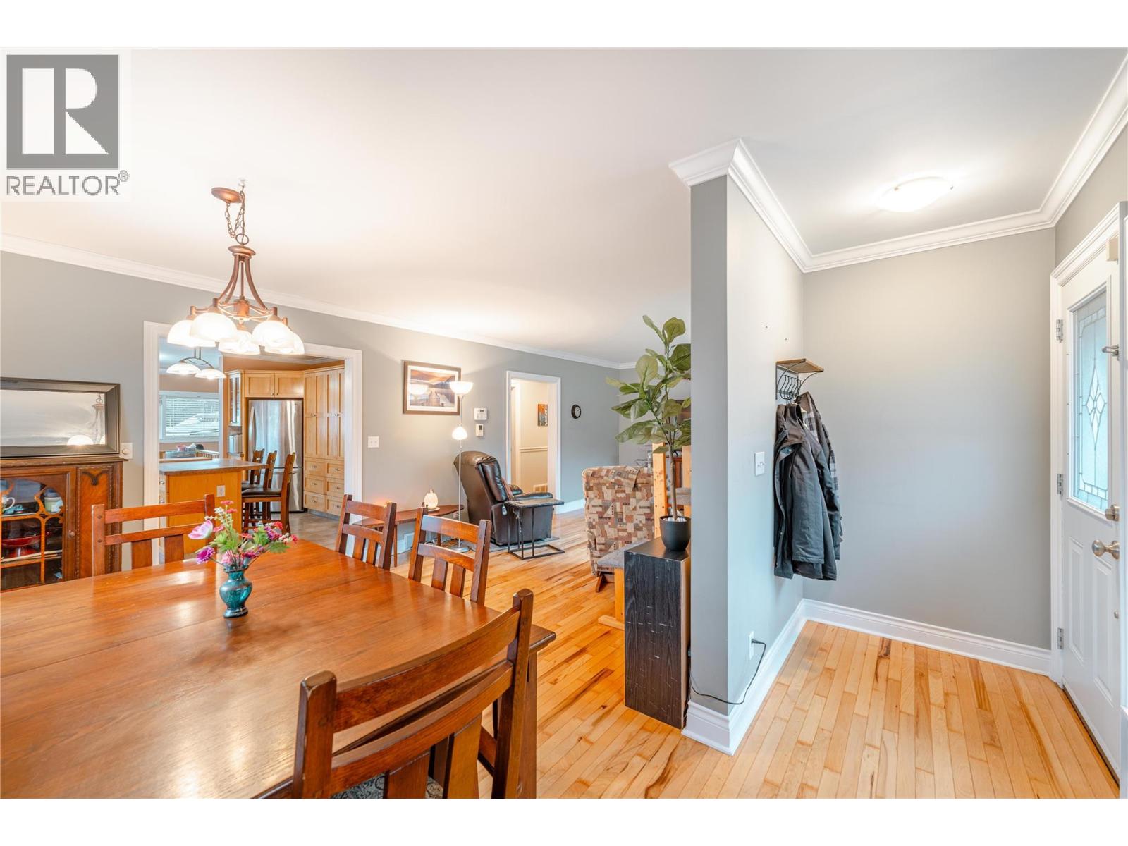 819 Victoria Road W, Revelstoke, British Columbia  V0E 2S0 - Photo 25 - 10380451