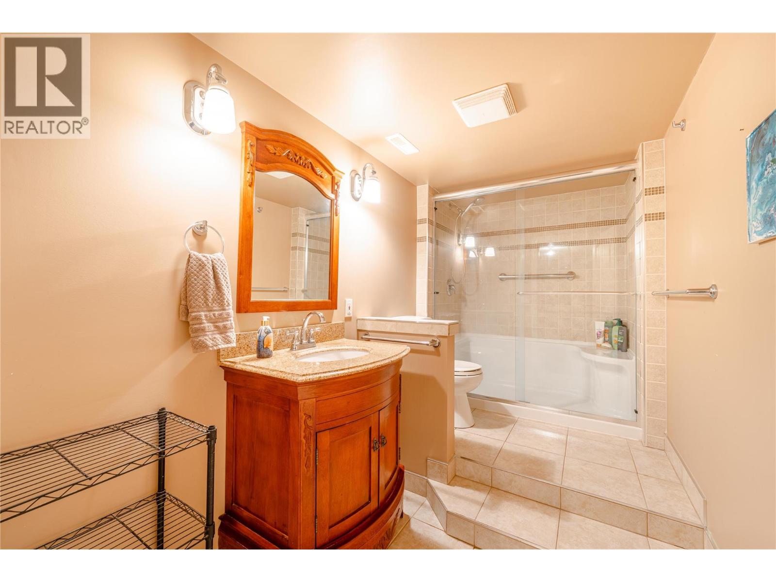 819 Victoria Road W, Revelstoke, British Columbia  V0E 2S0 - Photo 35 - 10380451