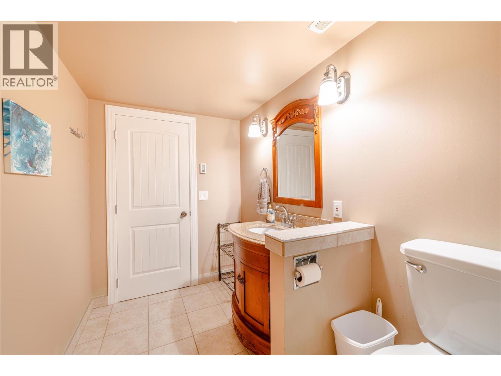 819 Victoria Road W, Revelstoke, British Columbia  V0E 2S0 - Photo 36 - 10380451