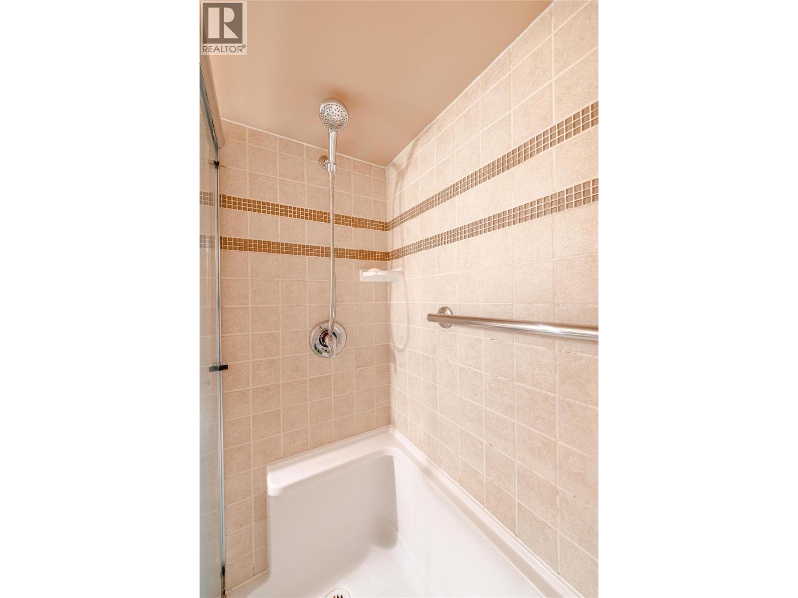 819 Victoria Road W, Revelstoke, British Columbia  V0E 2S0 - Photo 37 - 10380451