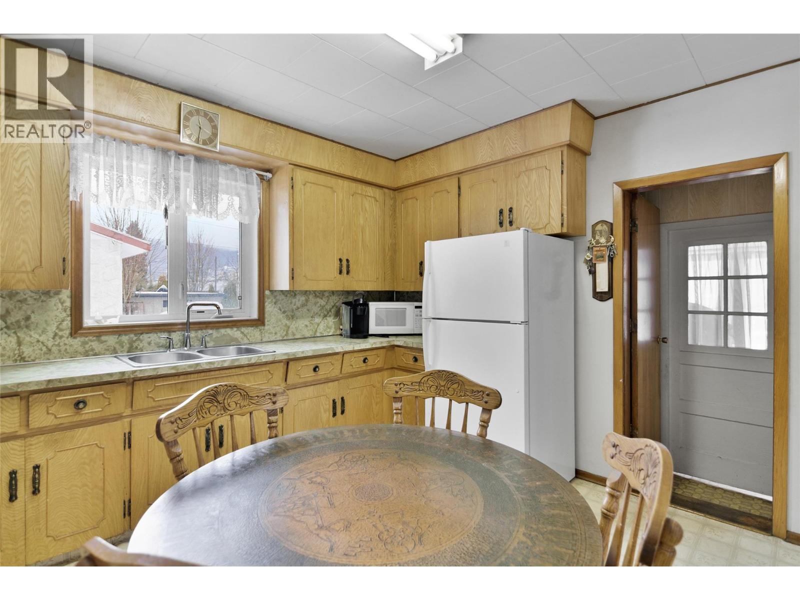 1202 First Street, Revelstoke, British Columbia  V0E 2S0 - Photo 12 - 10380545