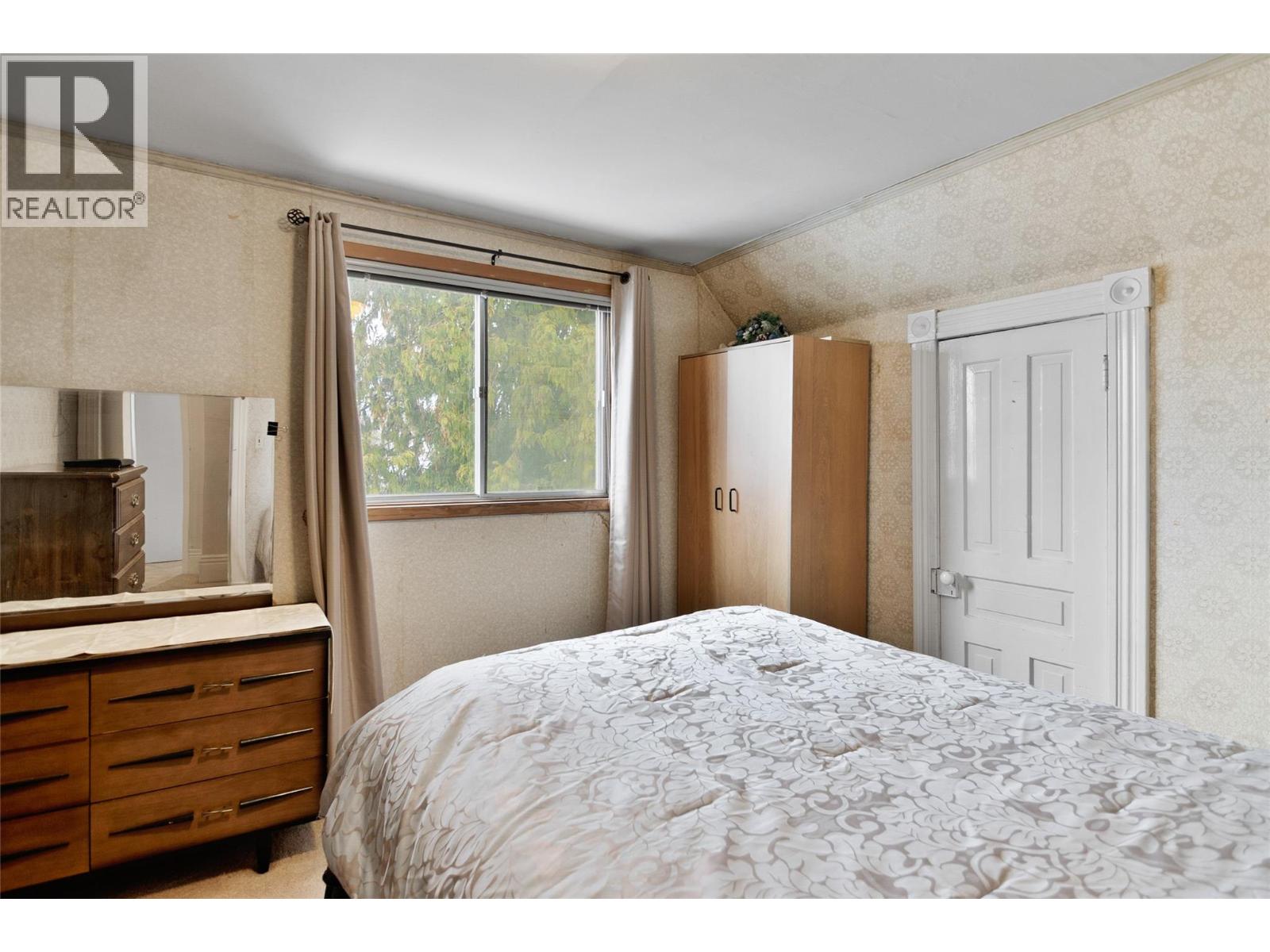 1202 First Street, Revelstoke, British Columbia  V0E 2S0 - Photo 13 - 10380545