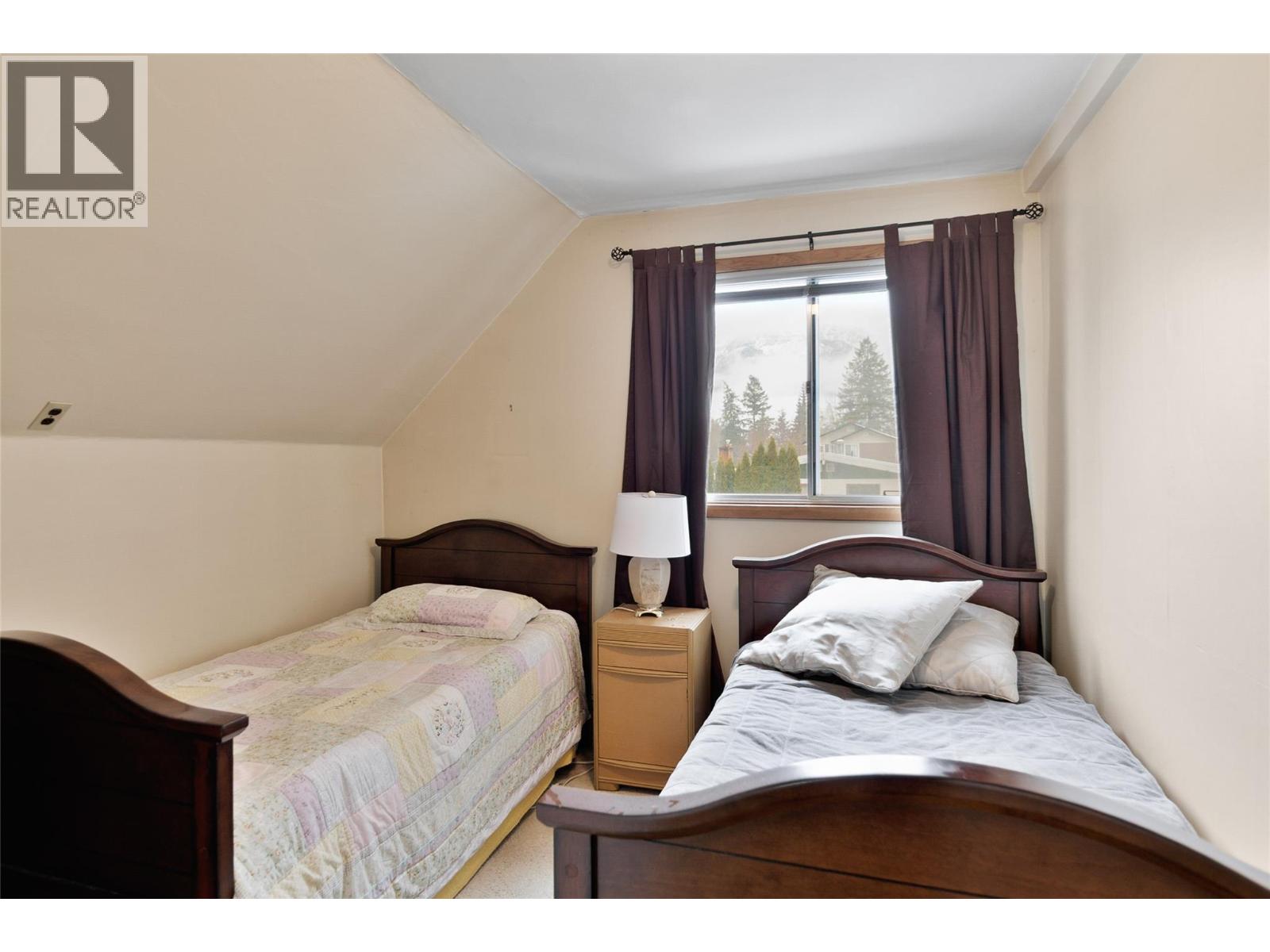 1202 First Street, Revelstoke, British Columbia  V0E 2S0 - Photo 14 - 10380545