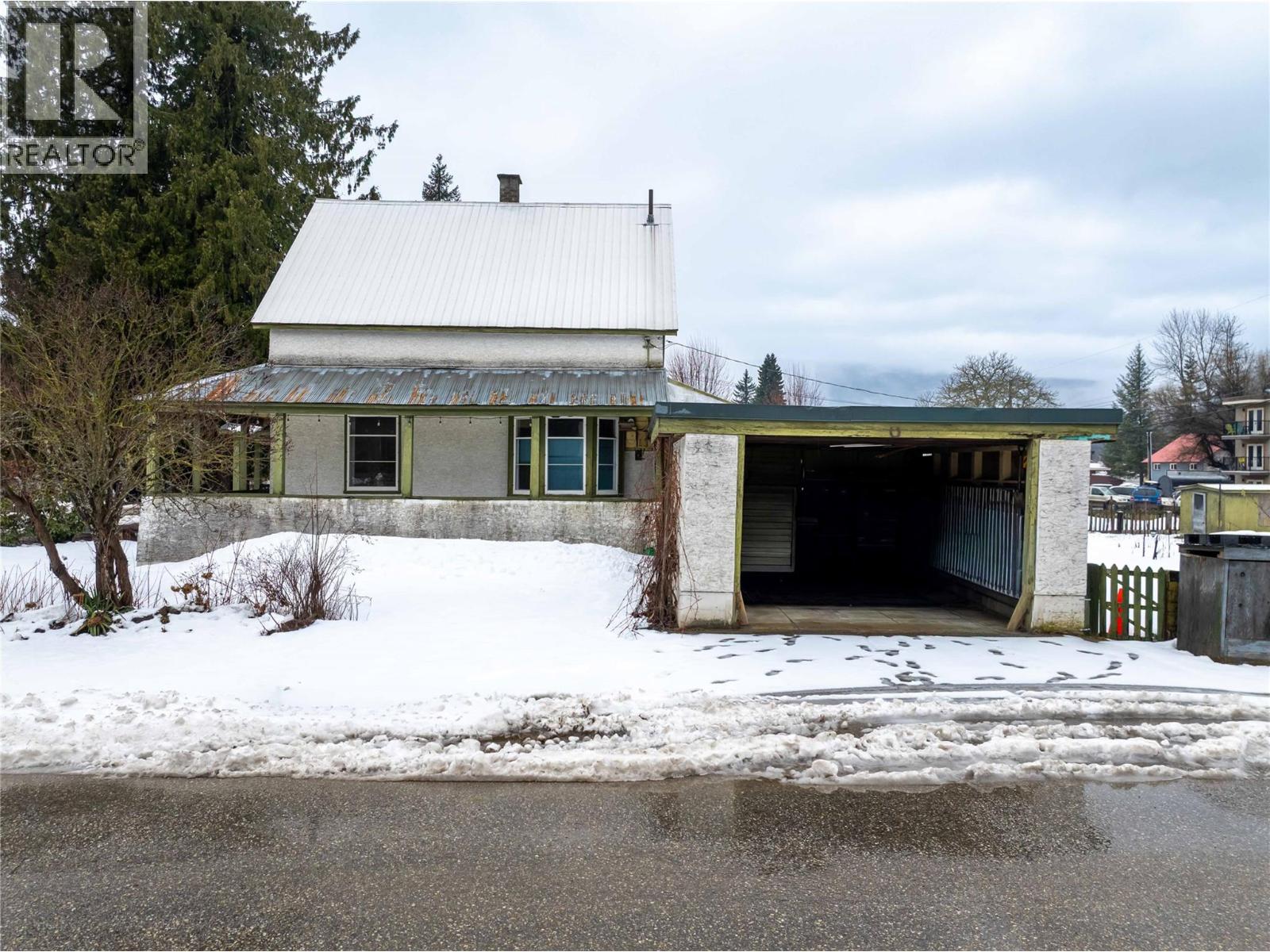 1202 First Street, Revelstoke, British Columbia  V0E 2S0 - Photo 25 - 10380545