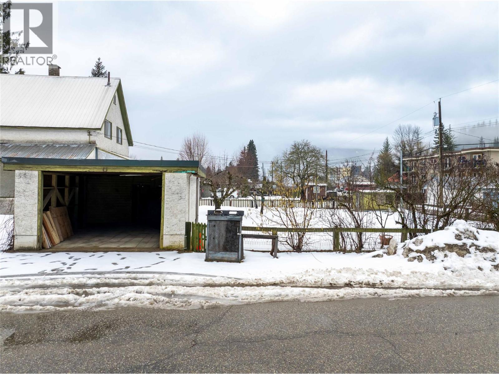 1202 First Street, Revelstoke, British Columbia  V0E 2S0 - Photo 26 - 10380545