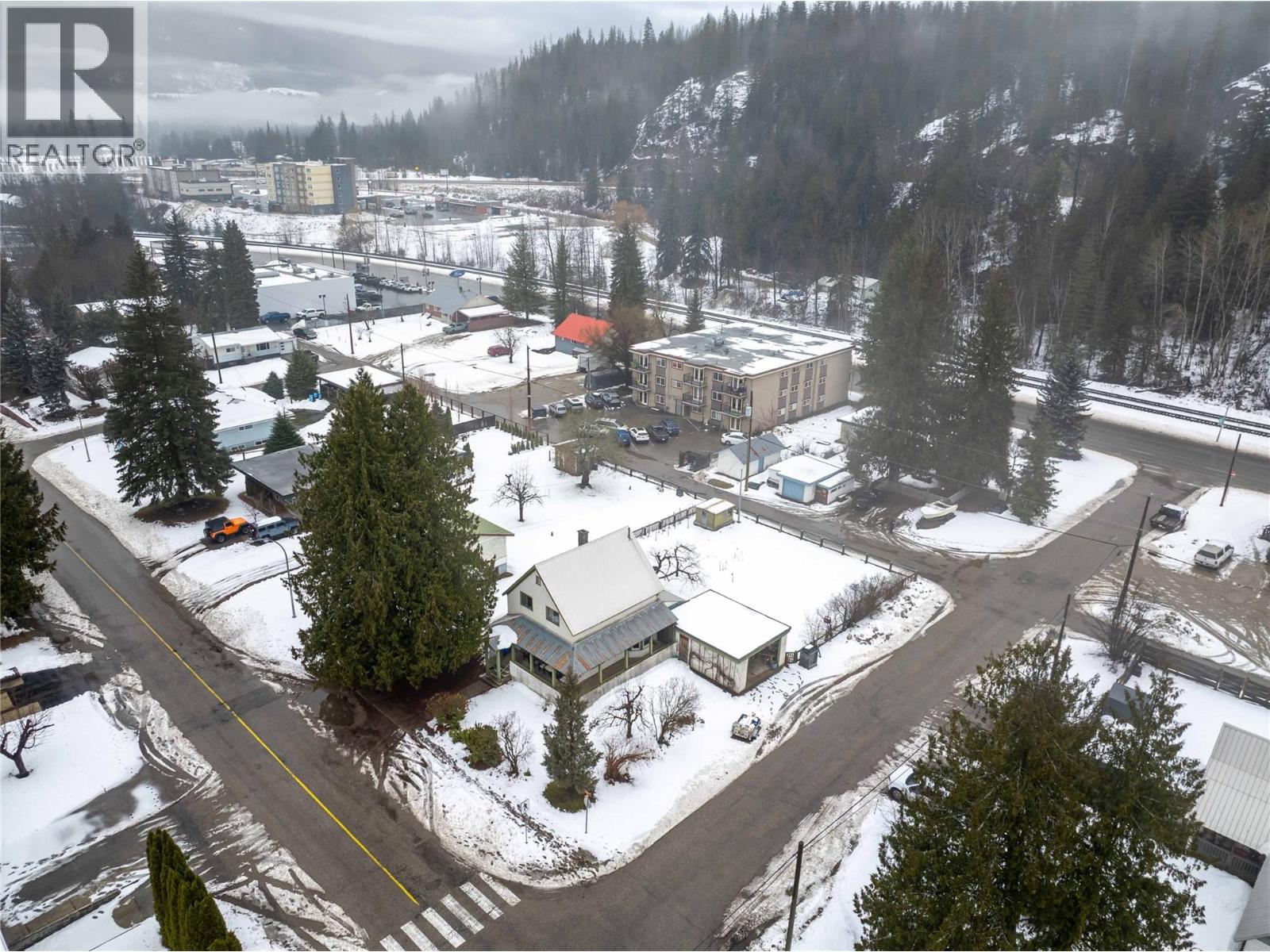 1202 First Street, Revelstoke, British Columbia  V0E 2S0 - Photo 32 - 10380545