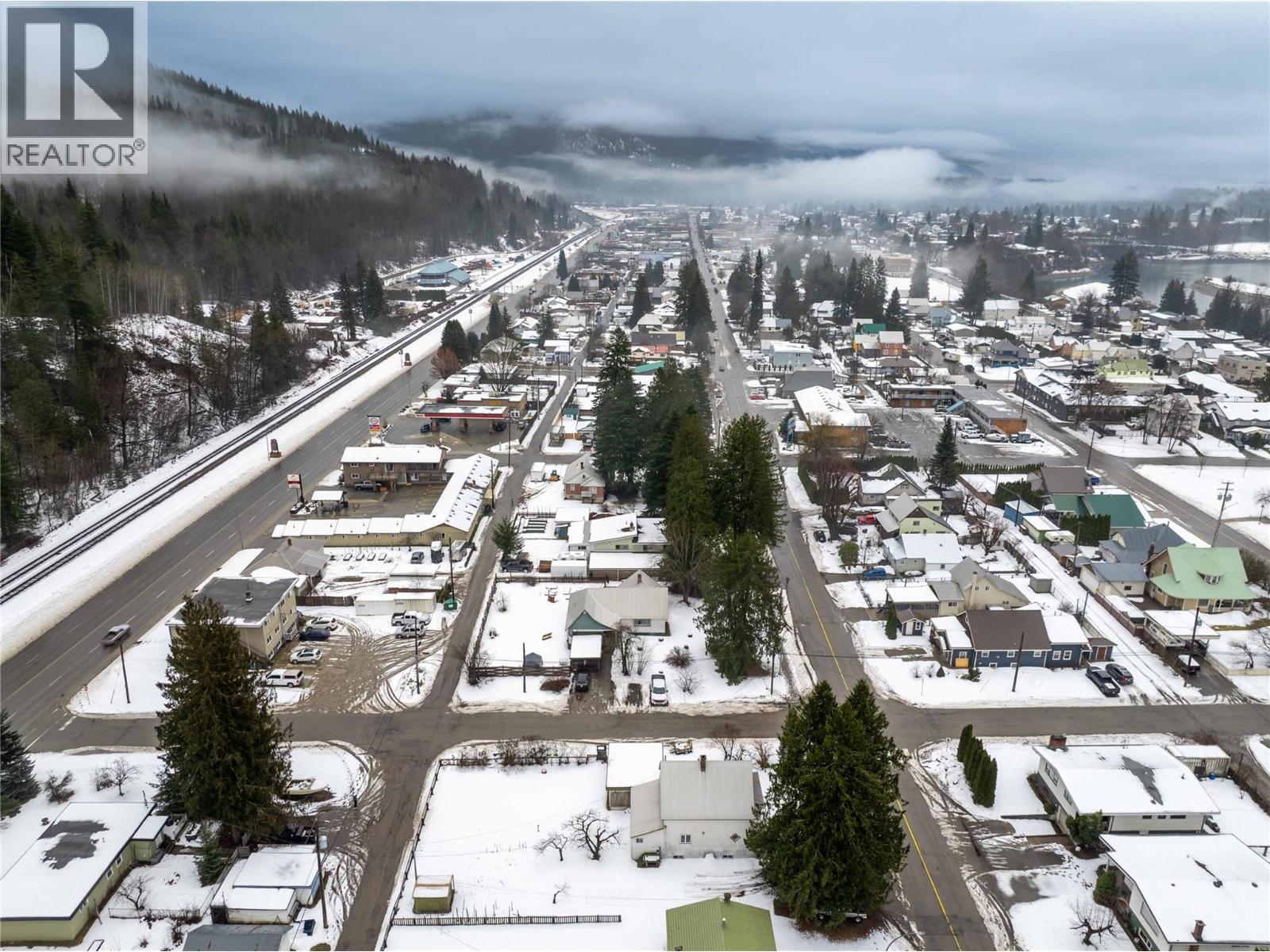 1202 First Street, Revelstoke, British Columbia  V0E 2S0 - Photo 35 - 10380545