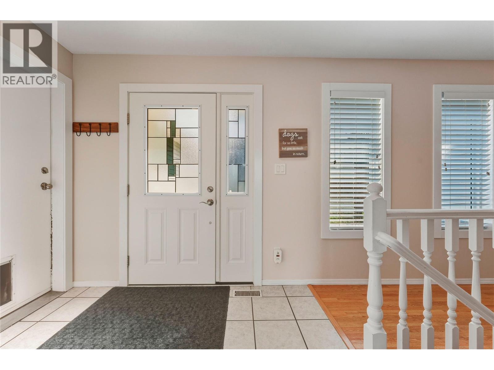 11405 Hillside Drive, Coldstream, British Columbia  V1B 2A3 - Photo 4 - 10381246