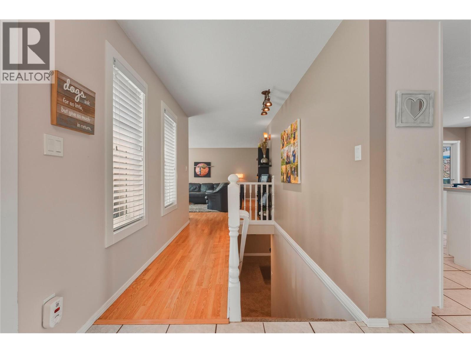 11405 Hillside Drive, Coldstream, British Columbia  V1B 2A3 - Photo 5 - 10381246