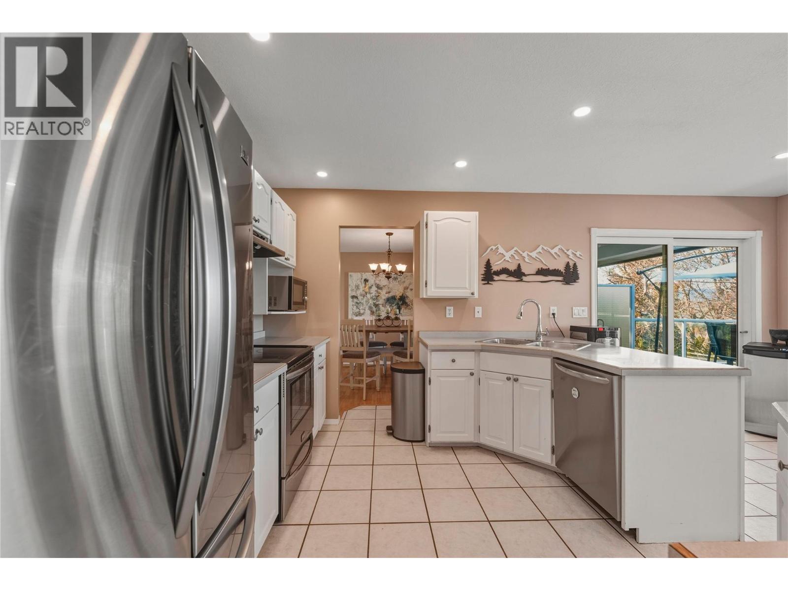 11405 Hillside Drive, Coldstream, British Columbia  V1B 2A3 - Photo 9 - 10381246