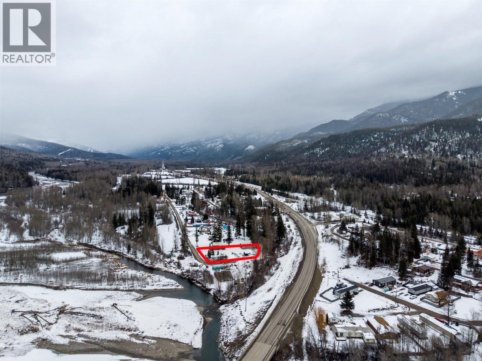 9898 Victoria Street, Hosmer, British Columbia  V0B 1M5 - Photo 10 - 10381313