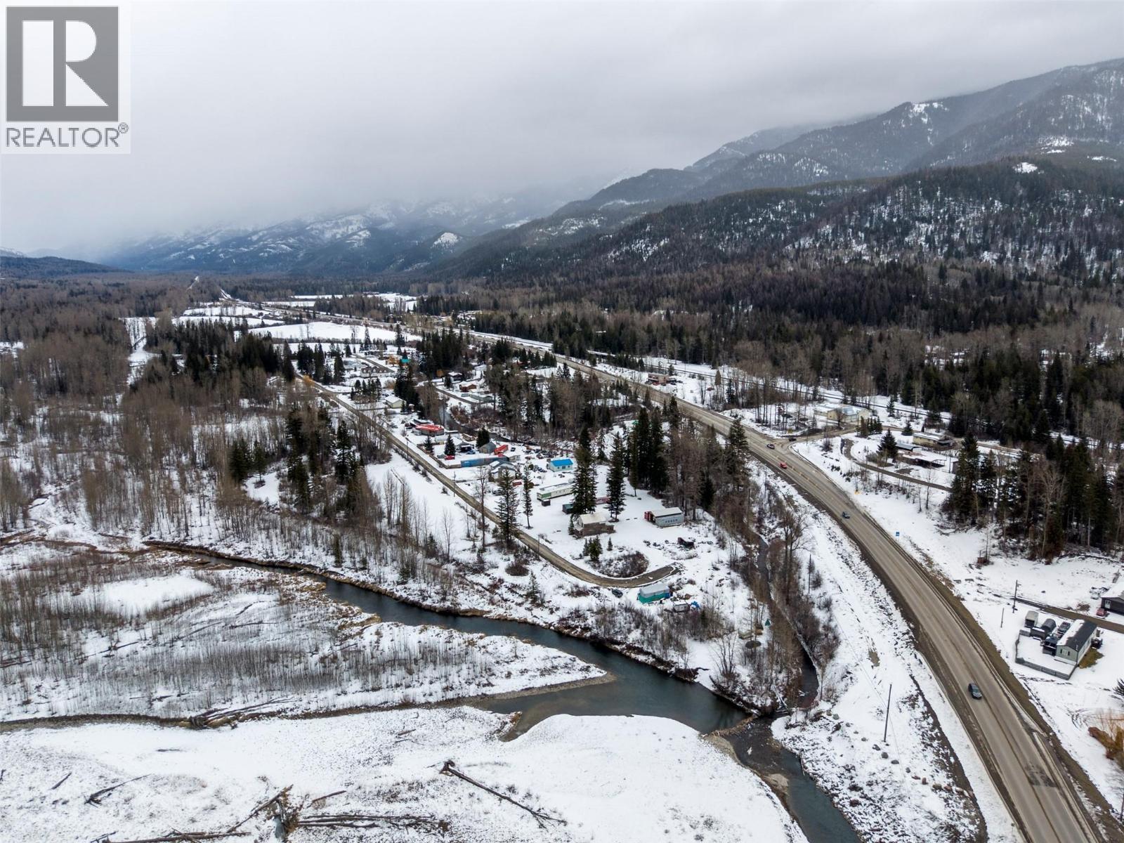 9898 Victoria Street, Hosmer, British Columbia  V0B 1M5 - Photo 13 - 10381313