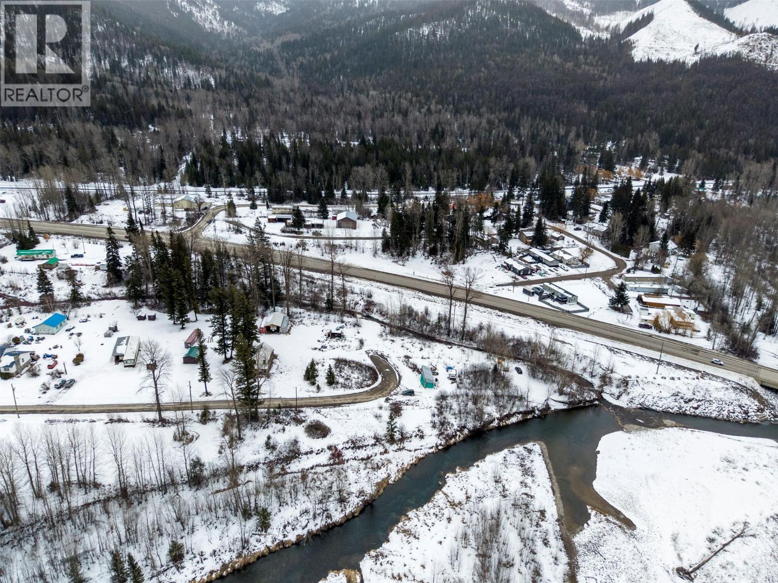 9898 Victoria Street, Hosmer, British Columbia  V0B 1M5 - Photo 15 - 10381313