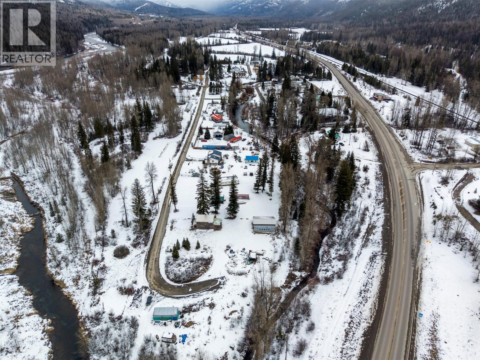 9898 Victoria Street, Hosmer, British Columbia  V0B 1M5 - Photo 5 - 10381313