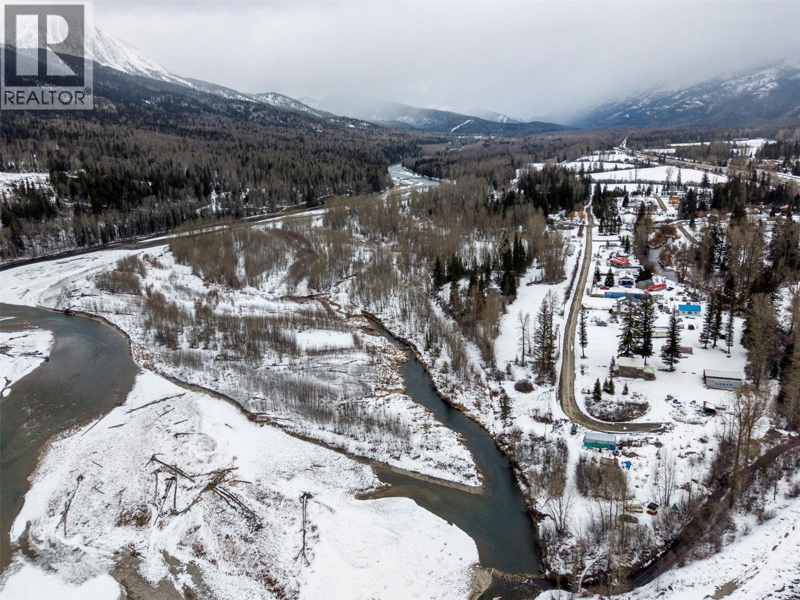 9898 Victoria Street, Hosmer, British Columbia  V0B 1M5 - Photo 6 - 10381313