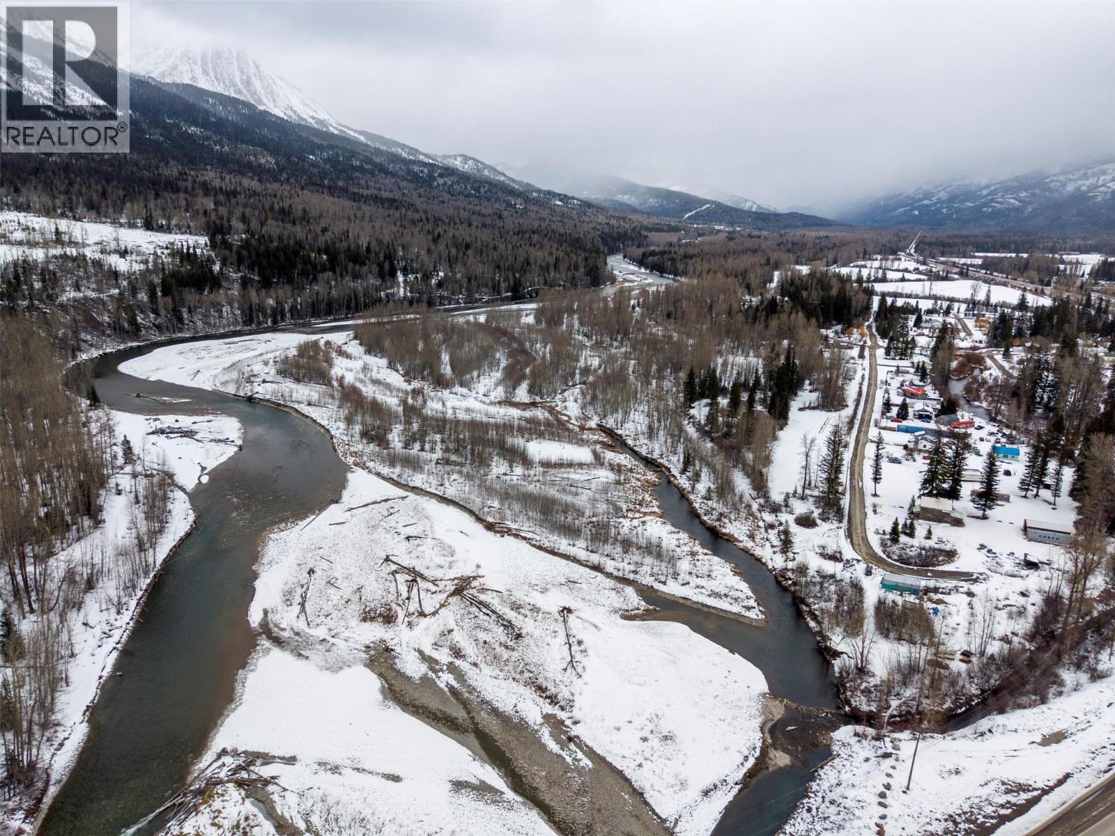 9898 Victoria Street, Hosmer, British Columbia  V0B 1M5 - Photo 7 - 10381313