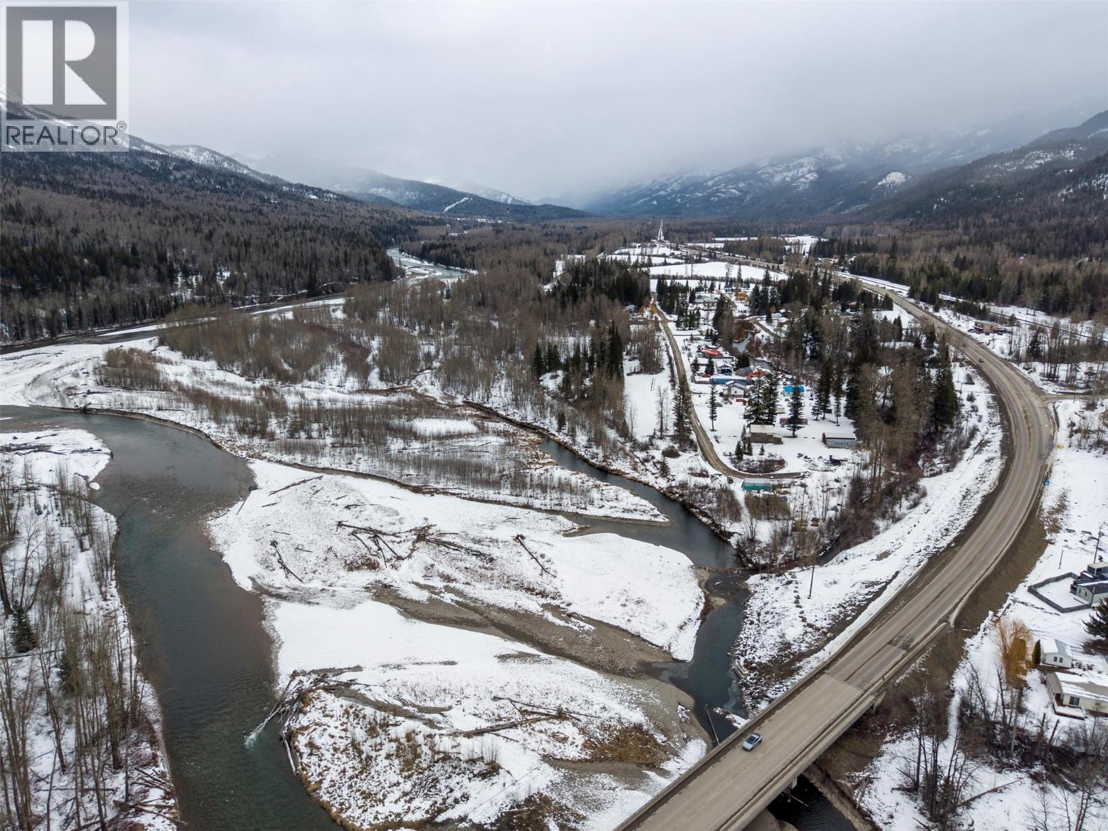 9898 Victoria Street, Hosmer, British Columbia  V0B 1M5 - Photo 9 - 10381313