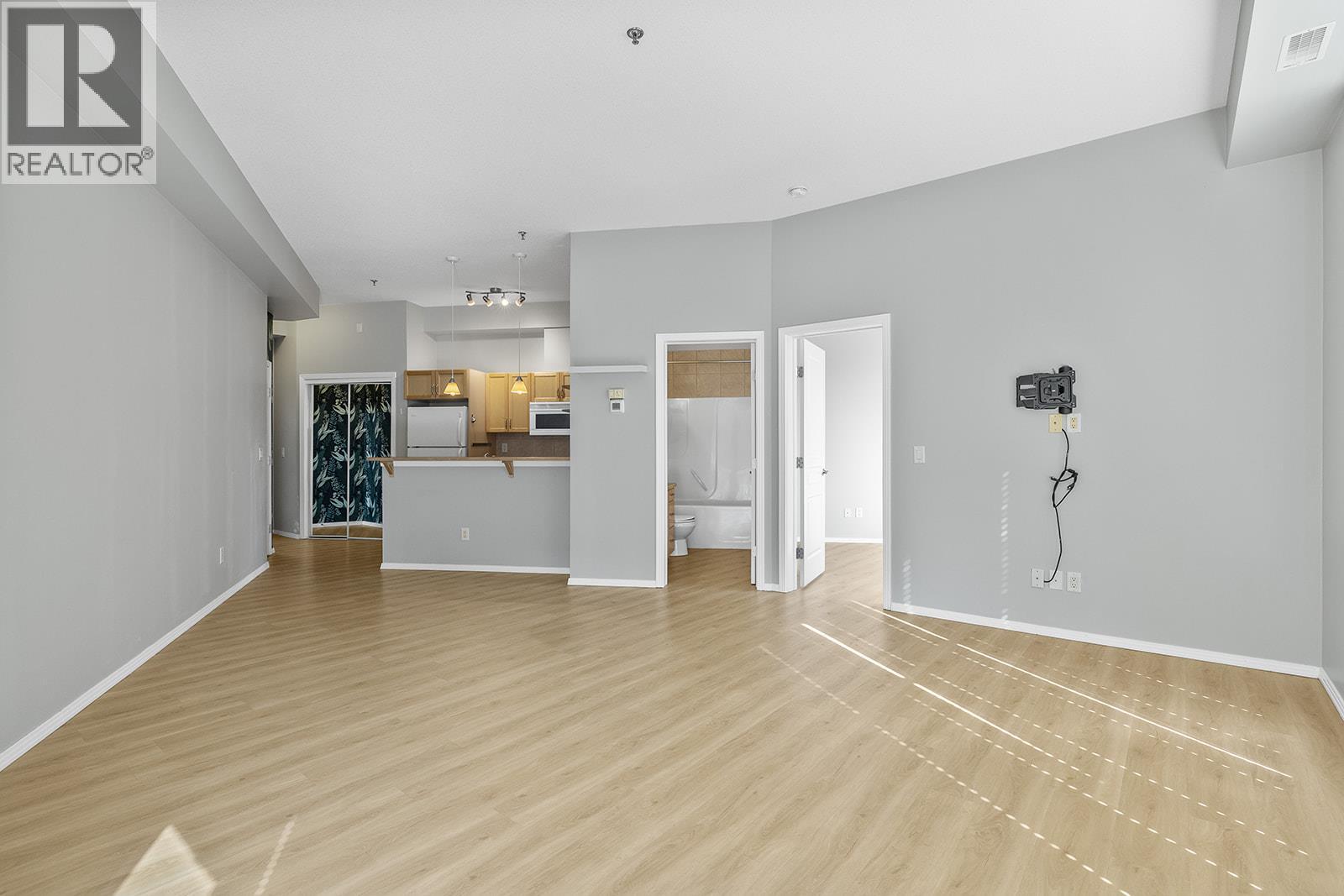 1327 St. Paul Street Unit# 311, Kelowna, British Columbia  V1Y 2E2 - Photo 3 - 10380331