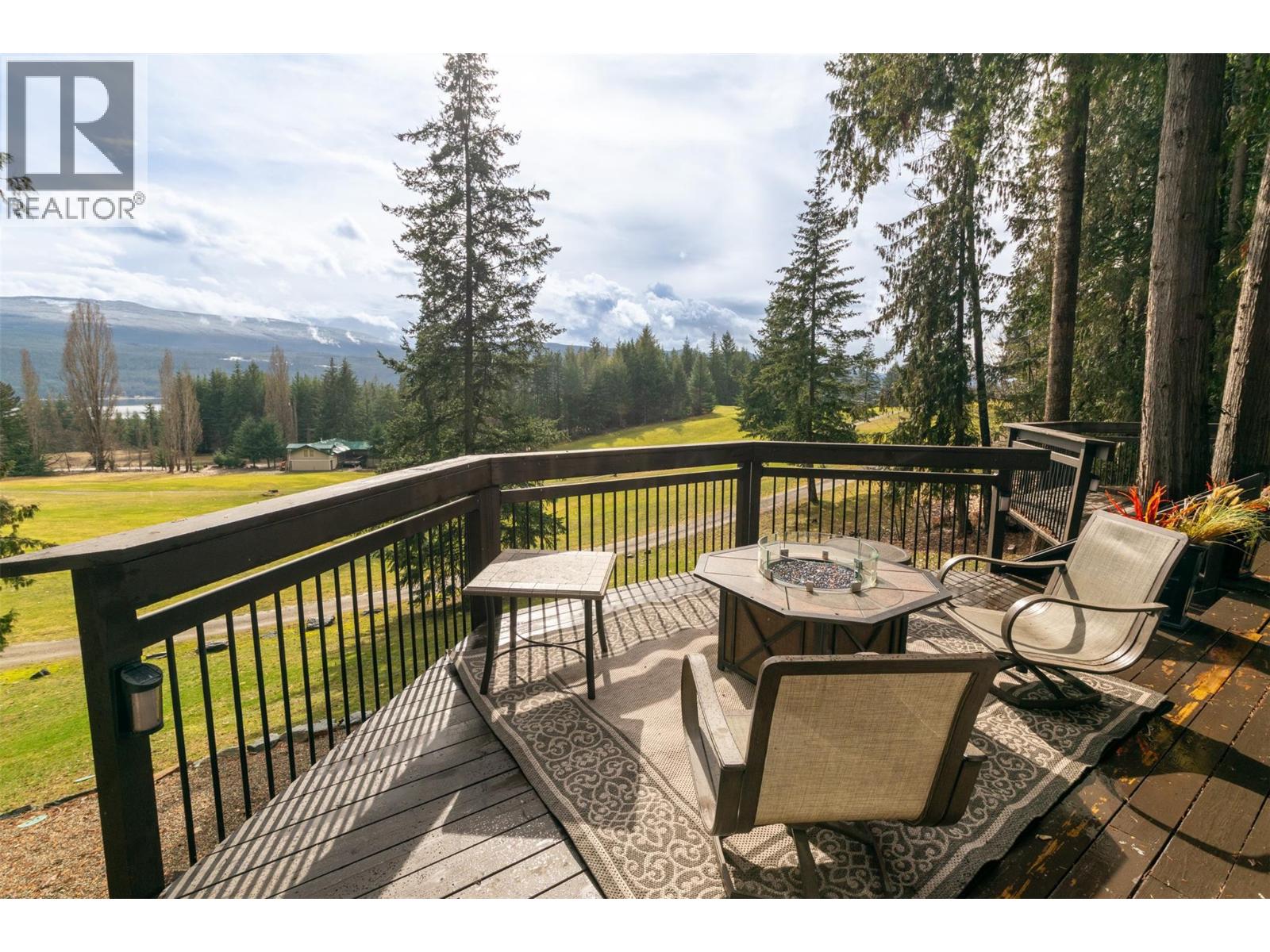 7796 Columbia Drive, Anglemont, British Columbia  V0E 1M8 - Photo 10 - 10381000