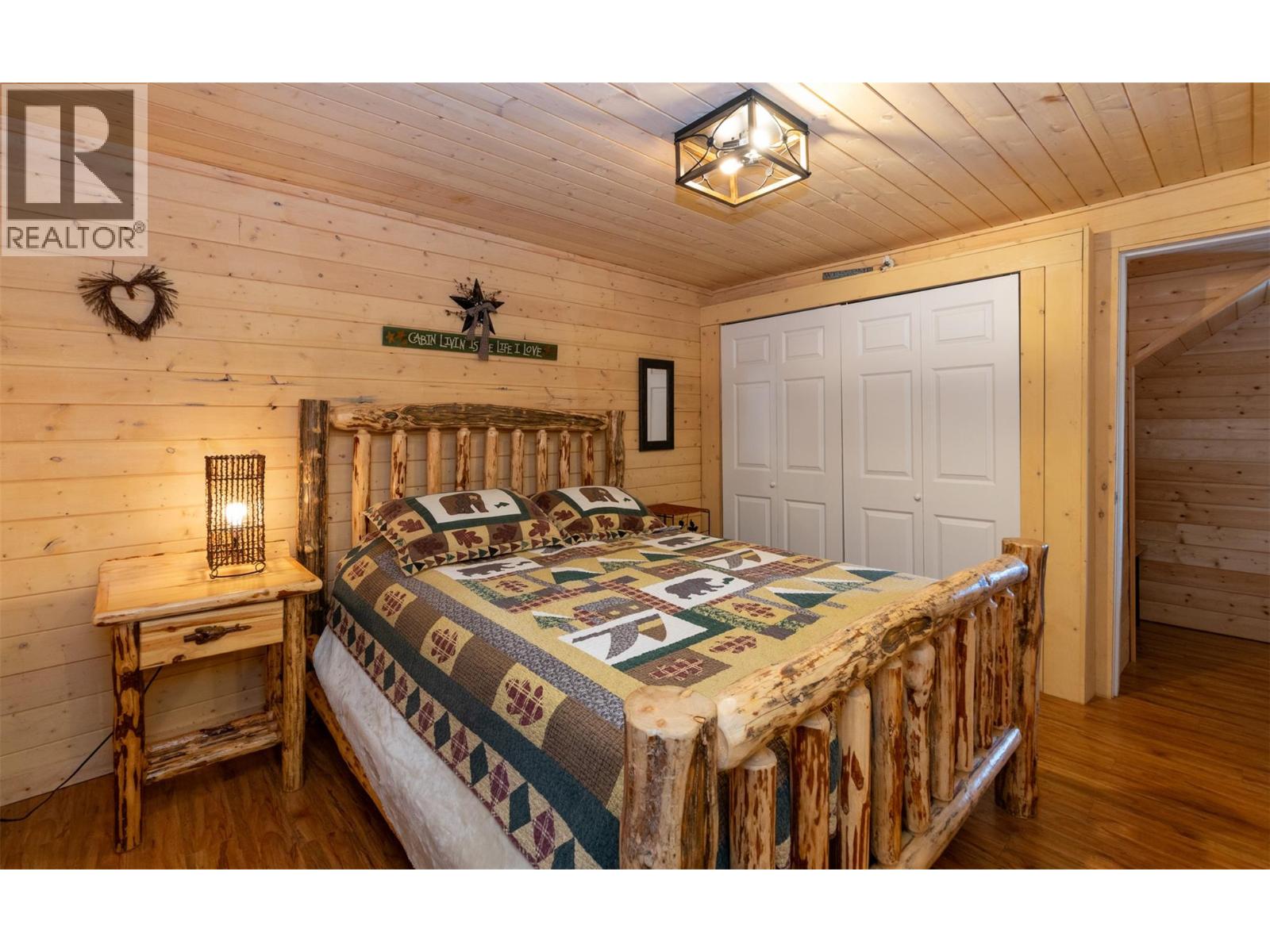 7796 Columbia Drive, Anglemont, British Columbia  V0E 1M8 - Photo 32 - 10381000