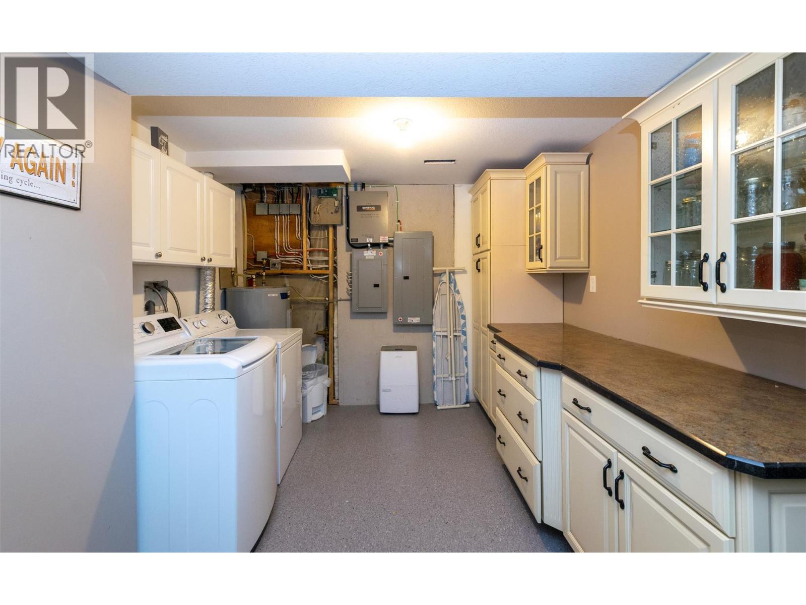 7796 Columbia Drive, Anglemont, British Columbia  V0E 1M8 - Photo 34 - 10381000