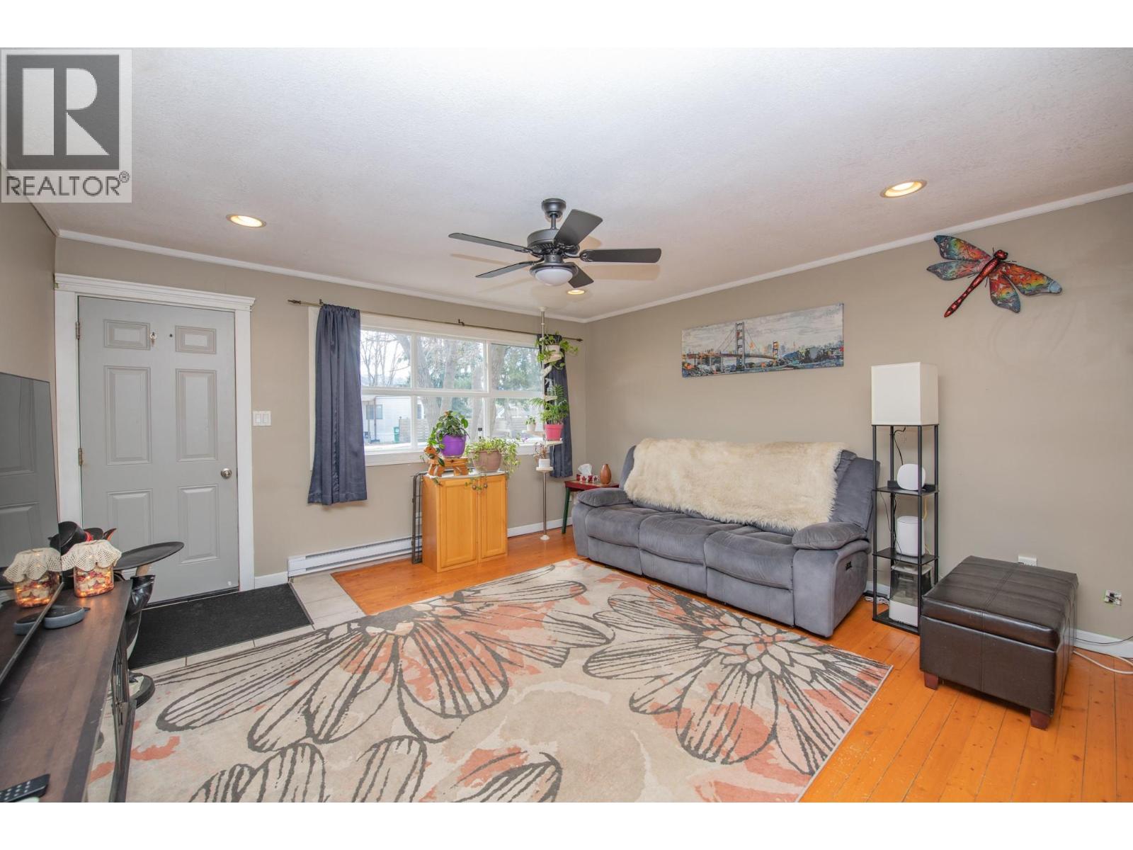 1775 Maple Street, Lumby, British Columbia  V0E 2G0 - Photo 19 - 10380789