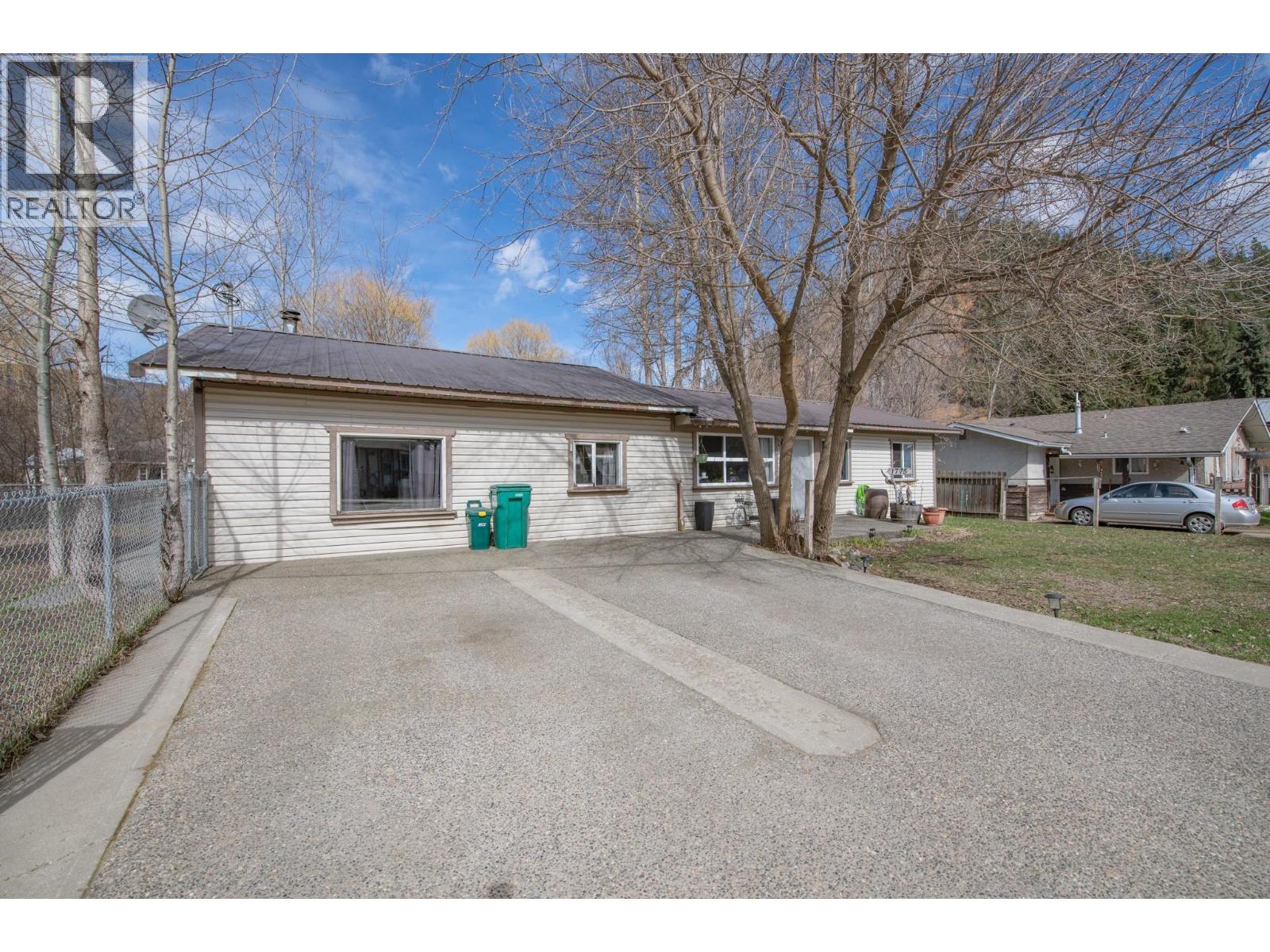 1775 Maple Street, Lumby, British Columbia  V0E 2G0 - Photo 35 - 10380789