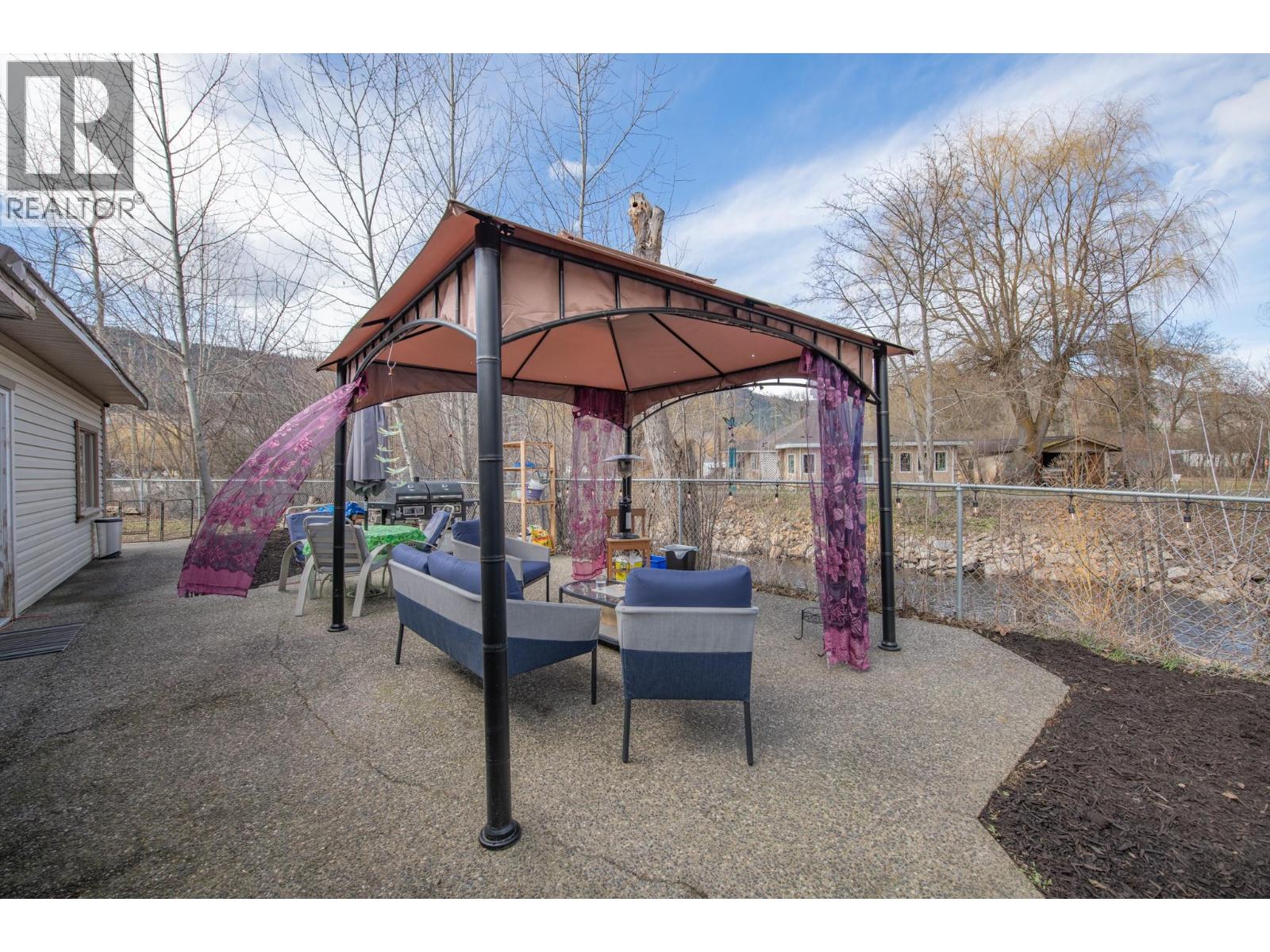 1775 Maple Street, Lumby, British Columbia  V0E 2G0 - Photo 45 - 10380789