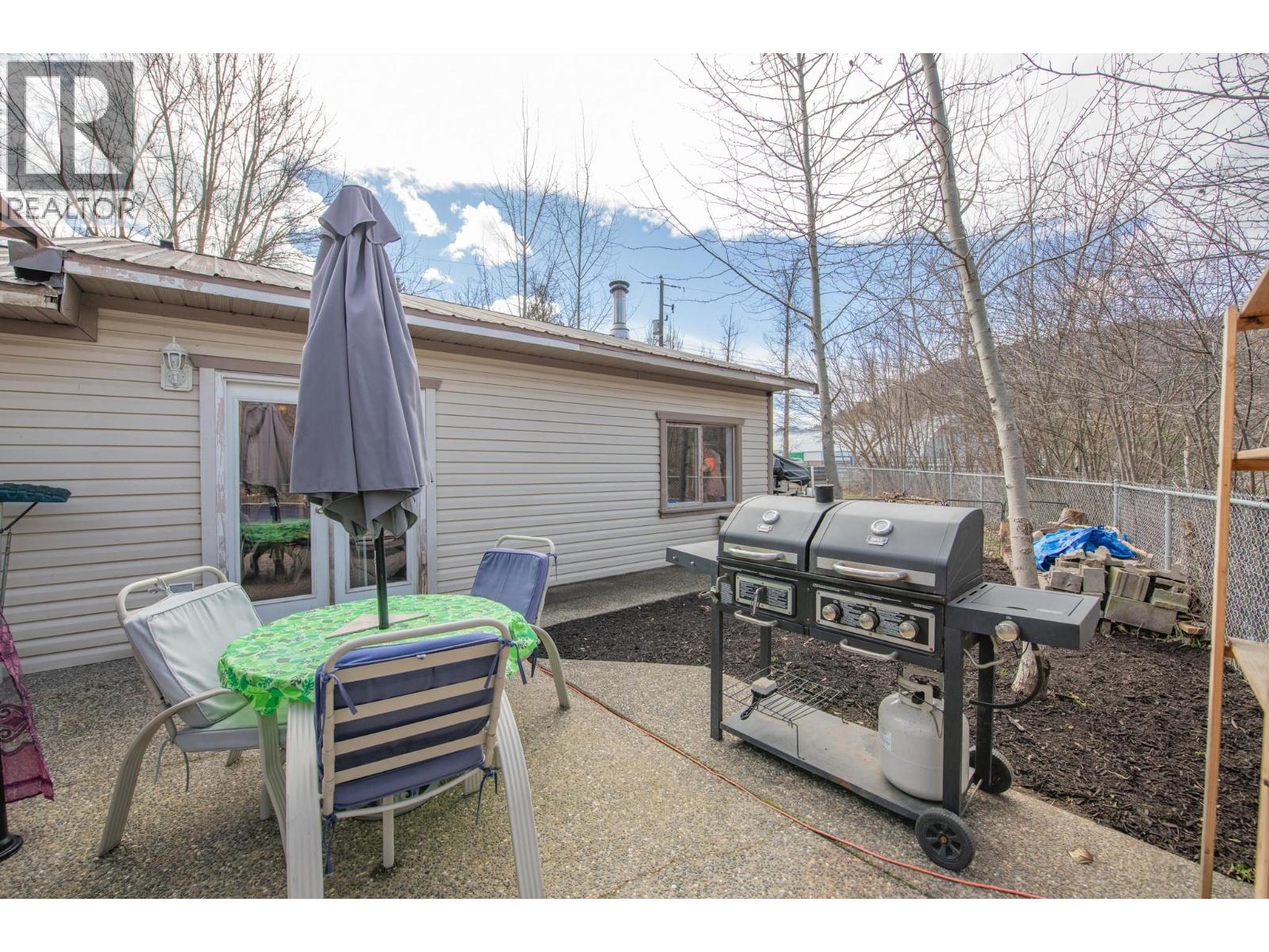 1775 Maple Street, Lumby, British Columbia  V0E 2G0 - Photo 48 - 10380789