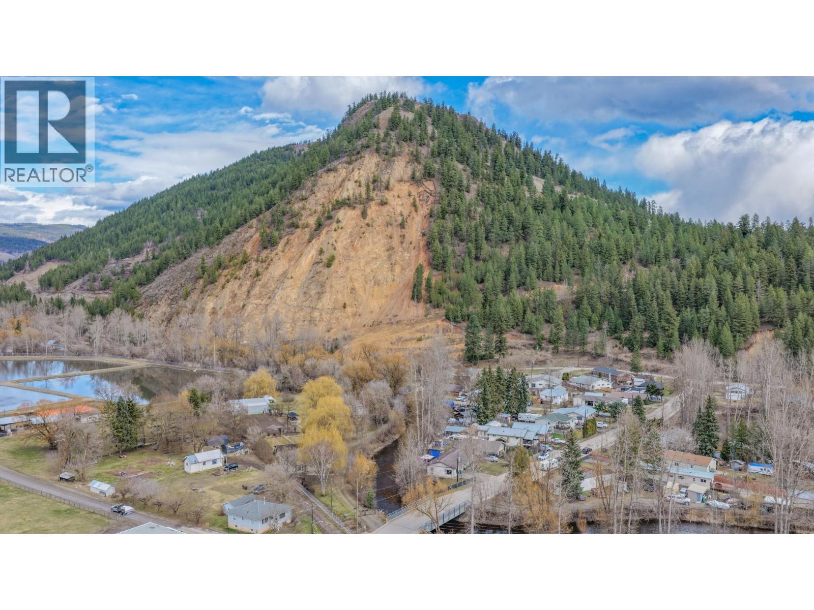 1775 Maple Street, Lumby, British Columbia  V0E 2G0 - Photo 52 - 10380789