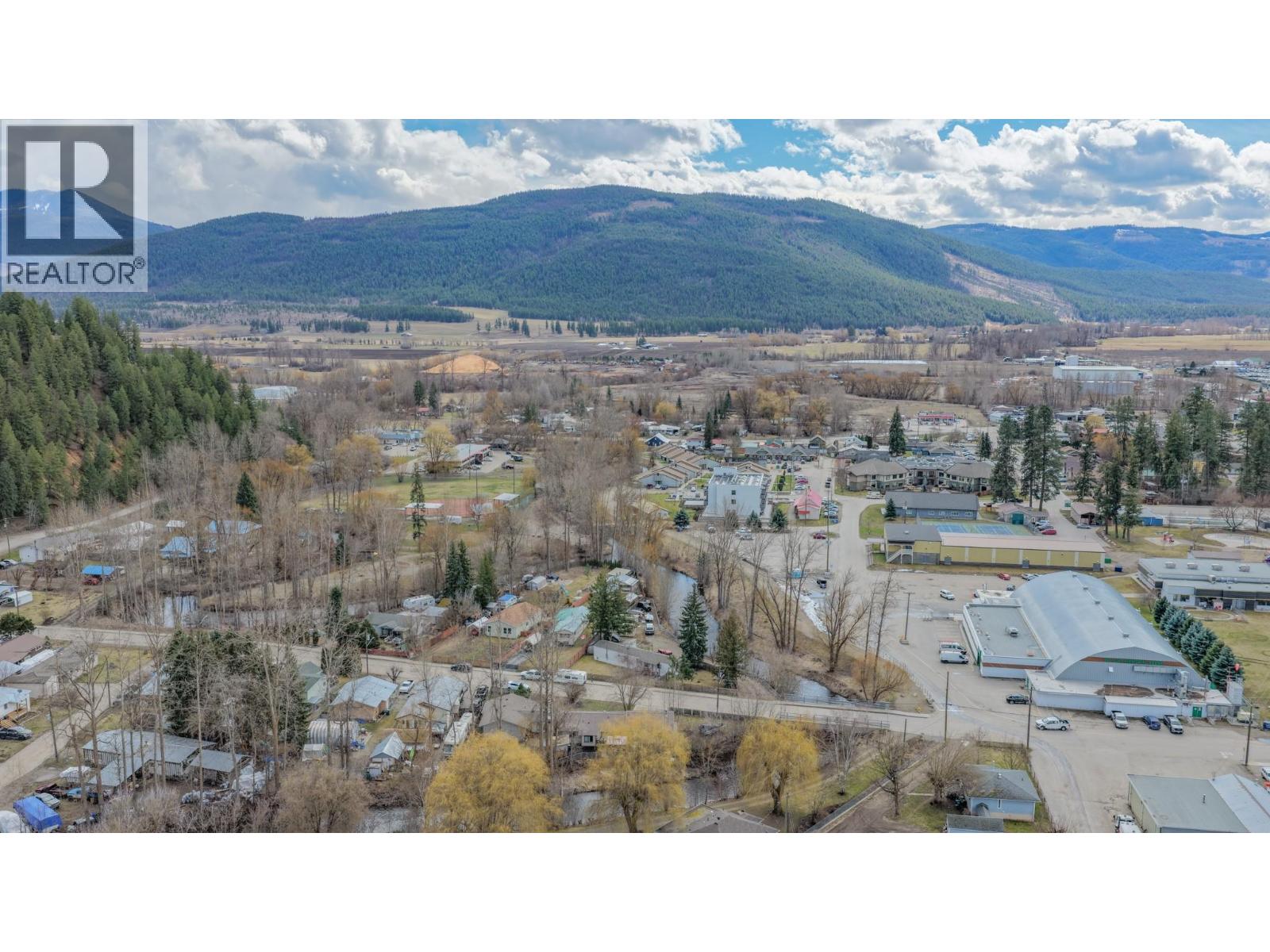 1775 Maple Street, Lumby, British Columbia  V0E 2G0 - Photo 55 - 10380789