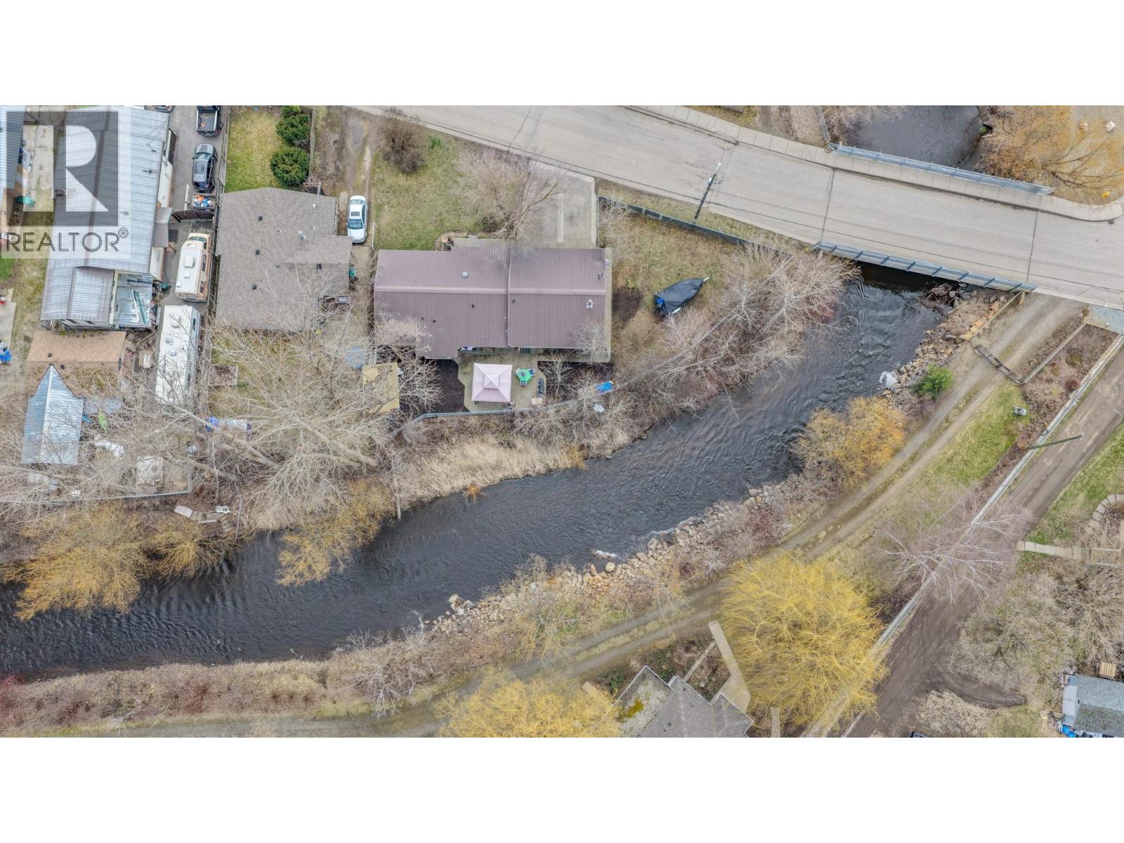 1775 Maple Street, Lumby, British Columbia  V0E 2G0 - Photo 57 - 10380789