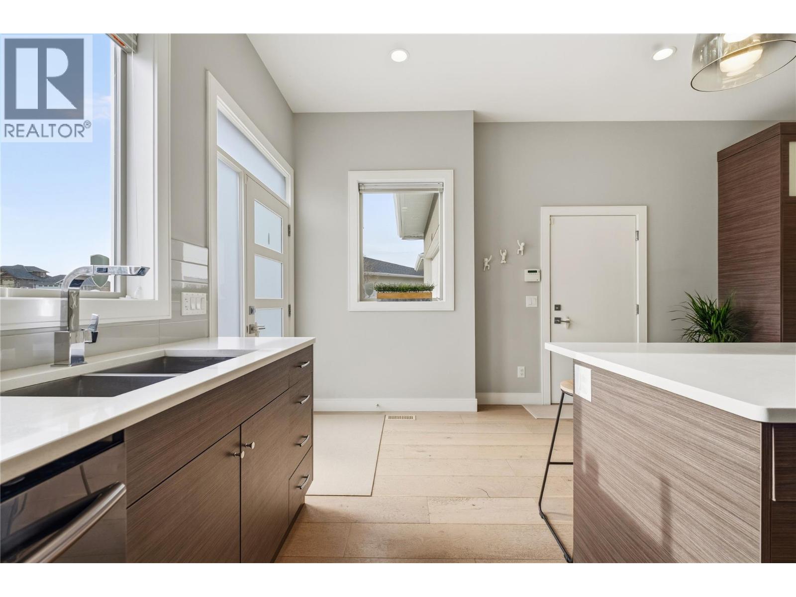 411 Dunbar Court, Kelowna, British Columbia  V1P 1T5 - Photo 7 - 10379655