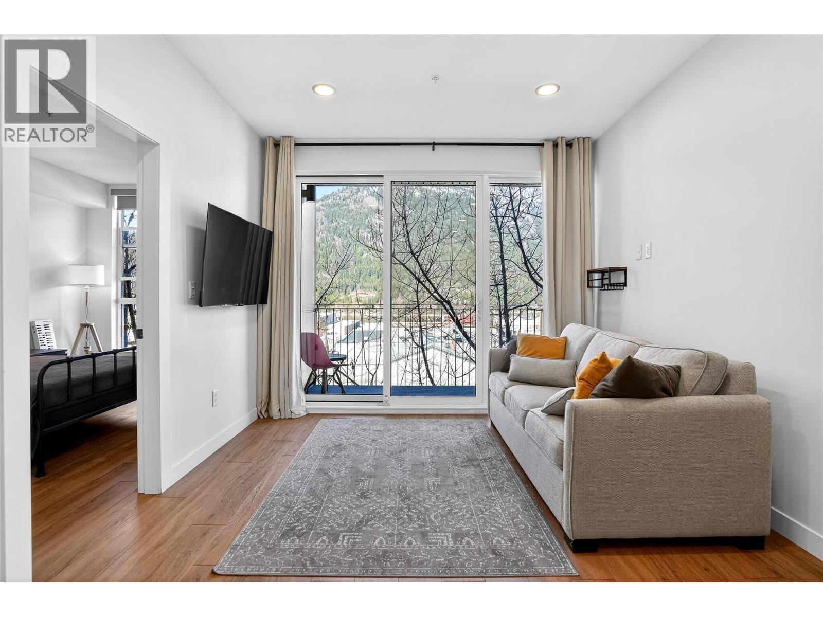 514 Victoria Street Unit# 403, Nelson, British Columbia  V1L 3G7 - Photo 14 - 10377335