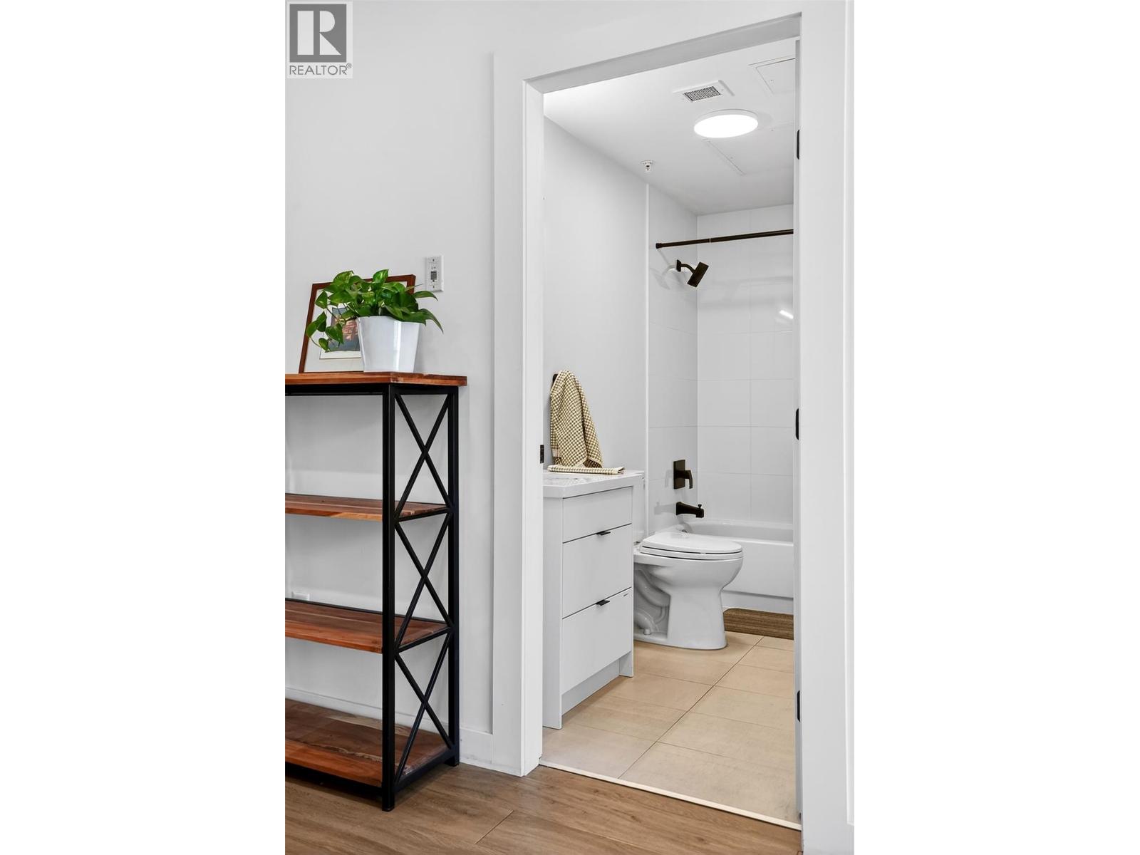 514 Victoria Street Unit# 403, Nelson, British Columbia  V1L 3G7 - Photo 25 - 10377335