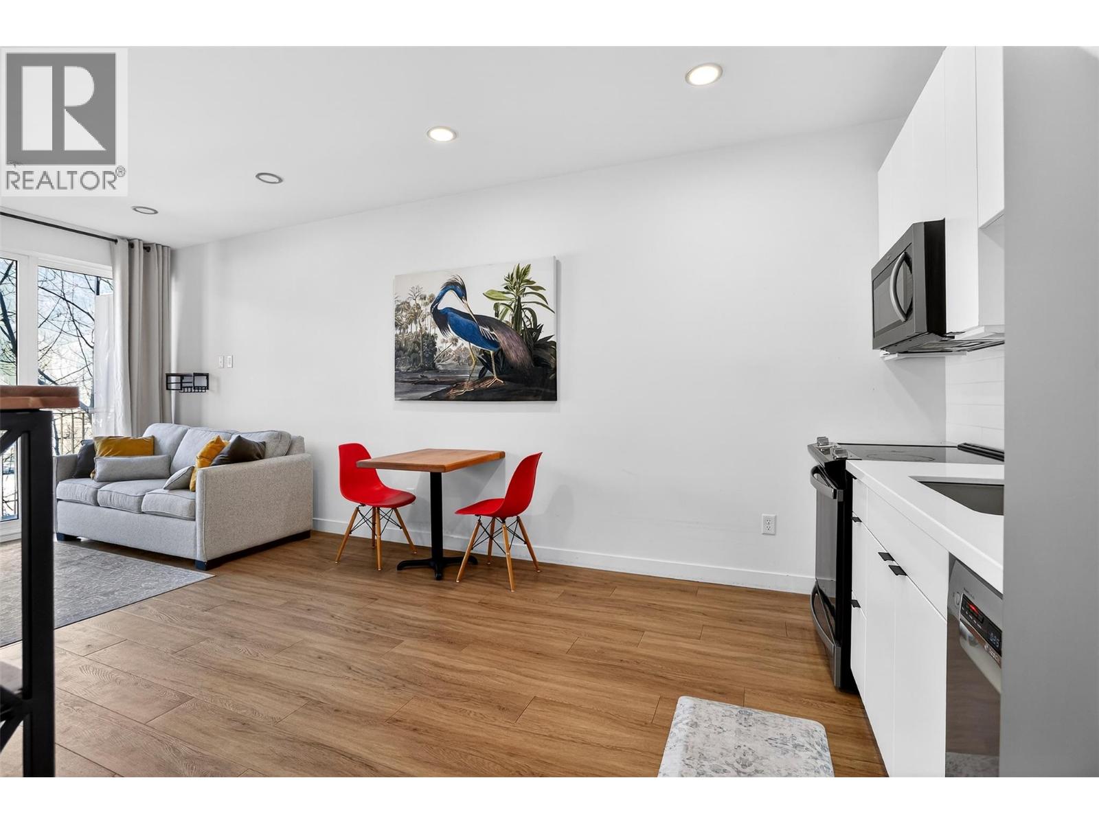 514 Victoria Street Unit# 403, Nelson, British Columbia  V1L 3G7 - Photo 5 - 10377335