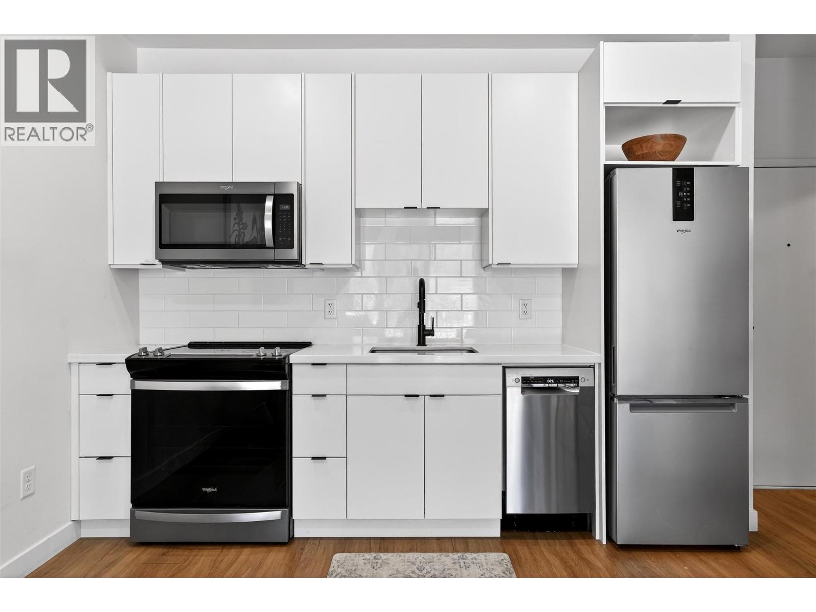 514 Victoria Street Unit# 403, Nelson, British Columbia  V1L 3G7 - Photo 8 - 10377335