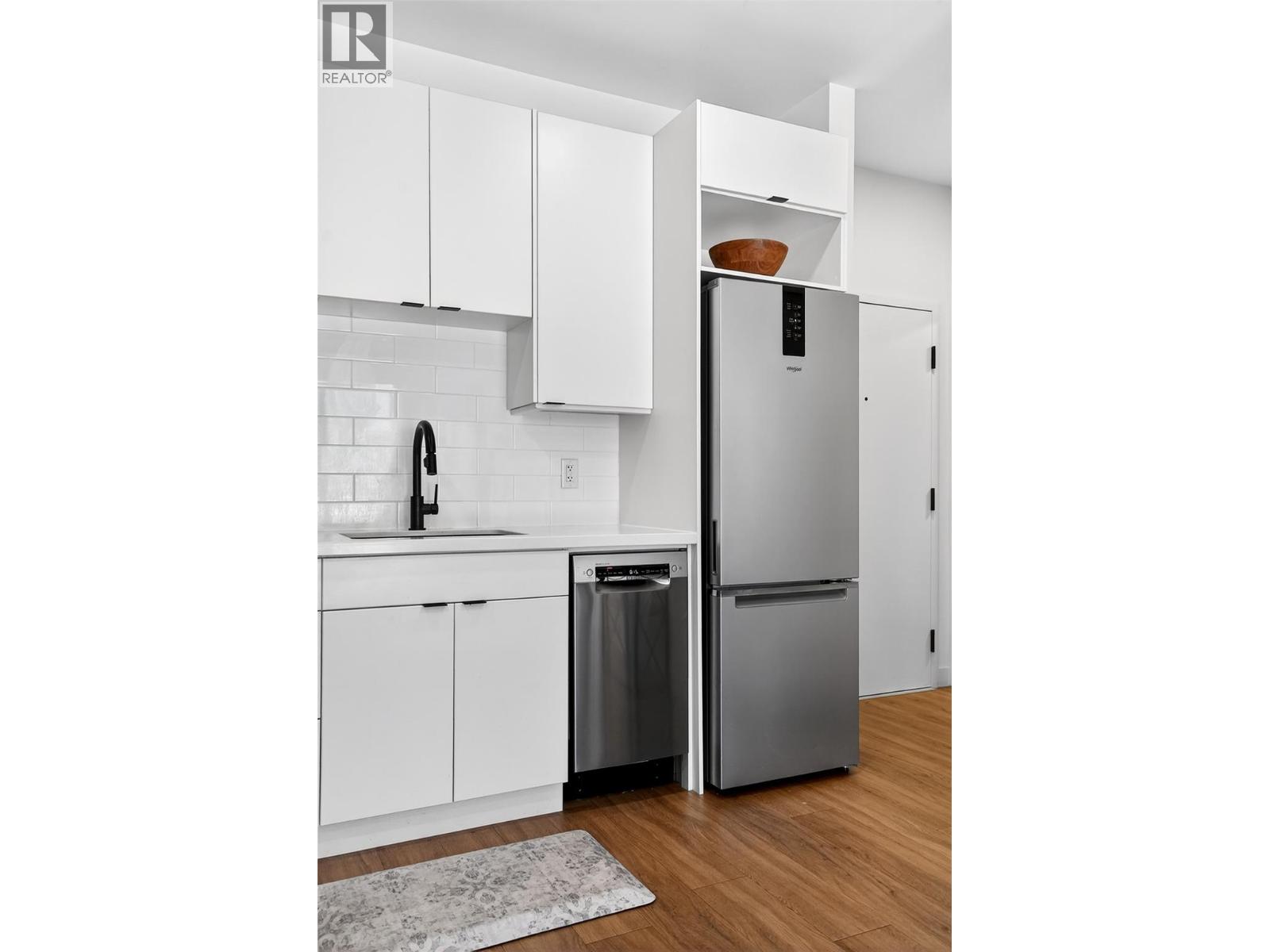 514 Victoria Street Unit# 403, Nelson, British Columbia  V1L 3G7 - Photo 9 - 10377335