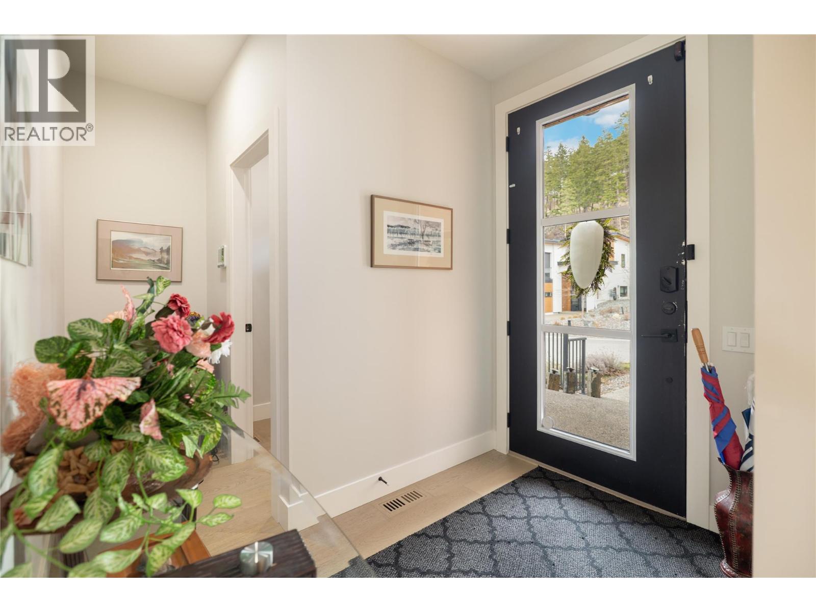 10100 Tyndall Road Unit# 28, Lake Country, British Columbia  V4V 0A9 - Photo 2 - 10381324